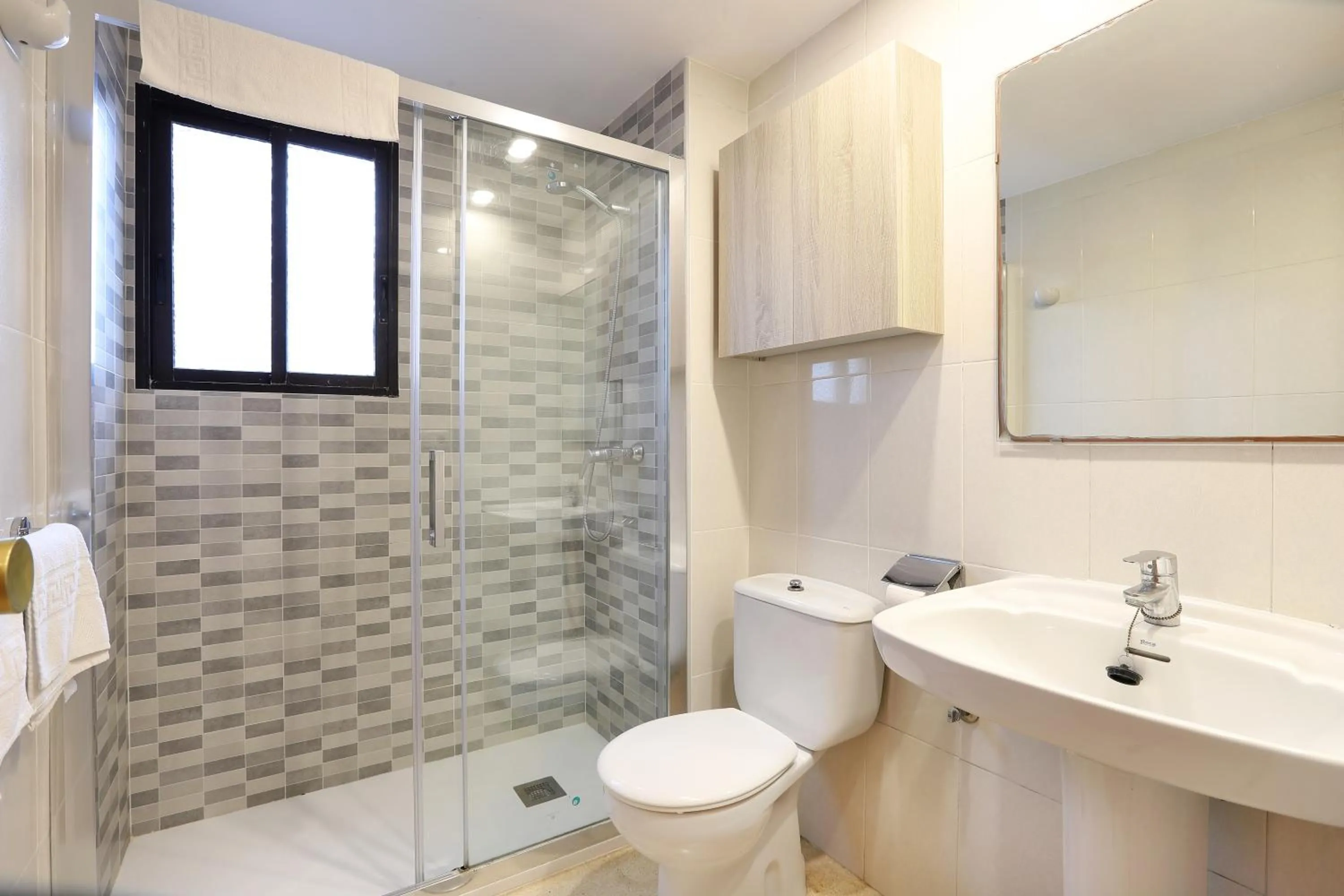 Shower in La Caseta Apartments