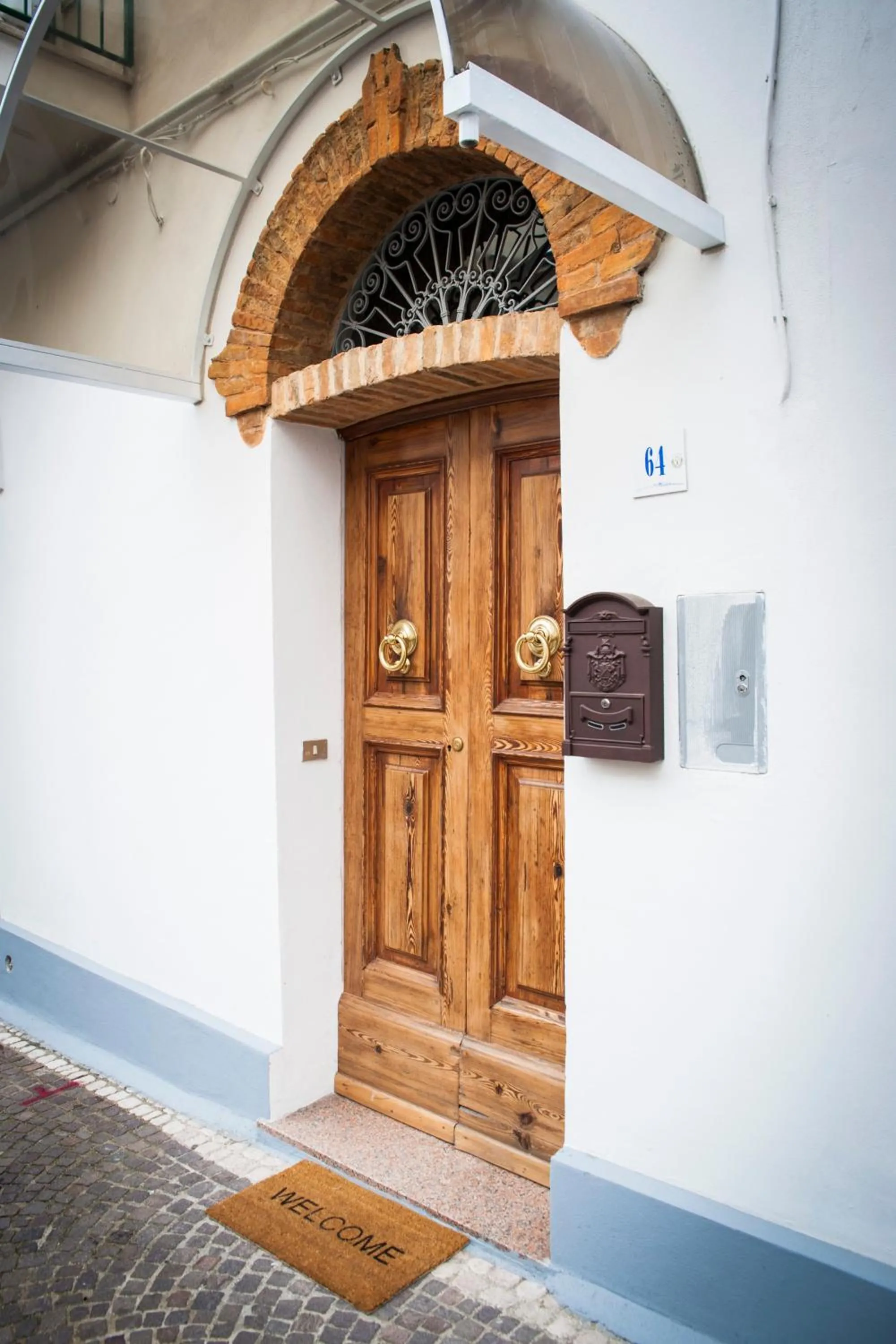 Facade/entrance in Ospitati - B&B Le Tre Chiavi