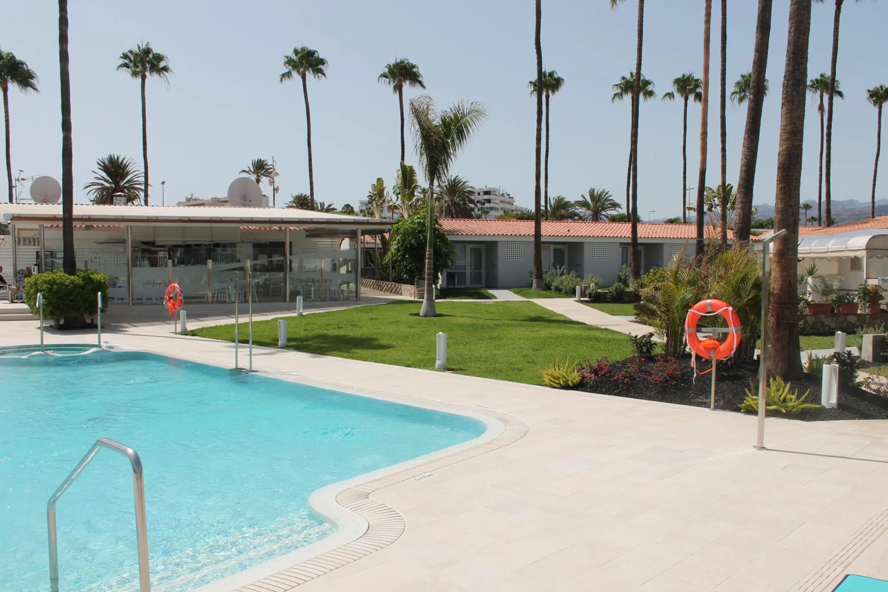 Swimming pool in Relaxia Los Girasoles Bungalows