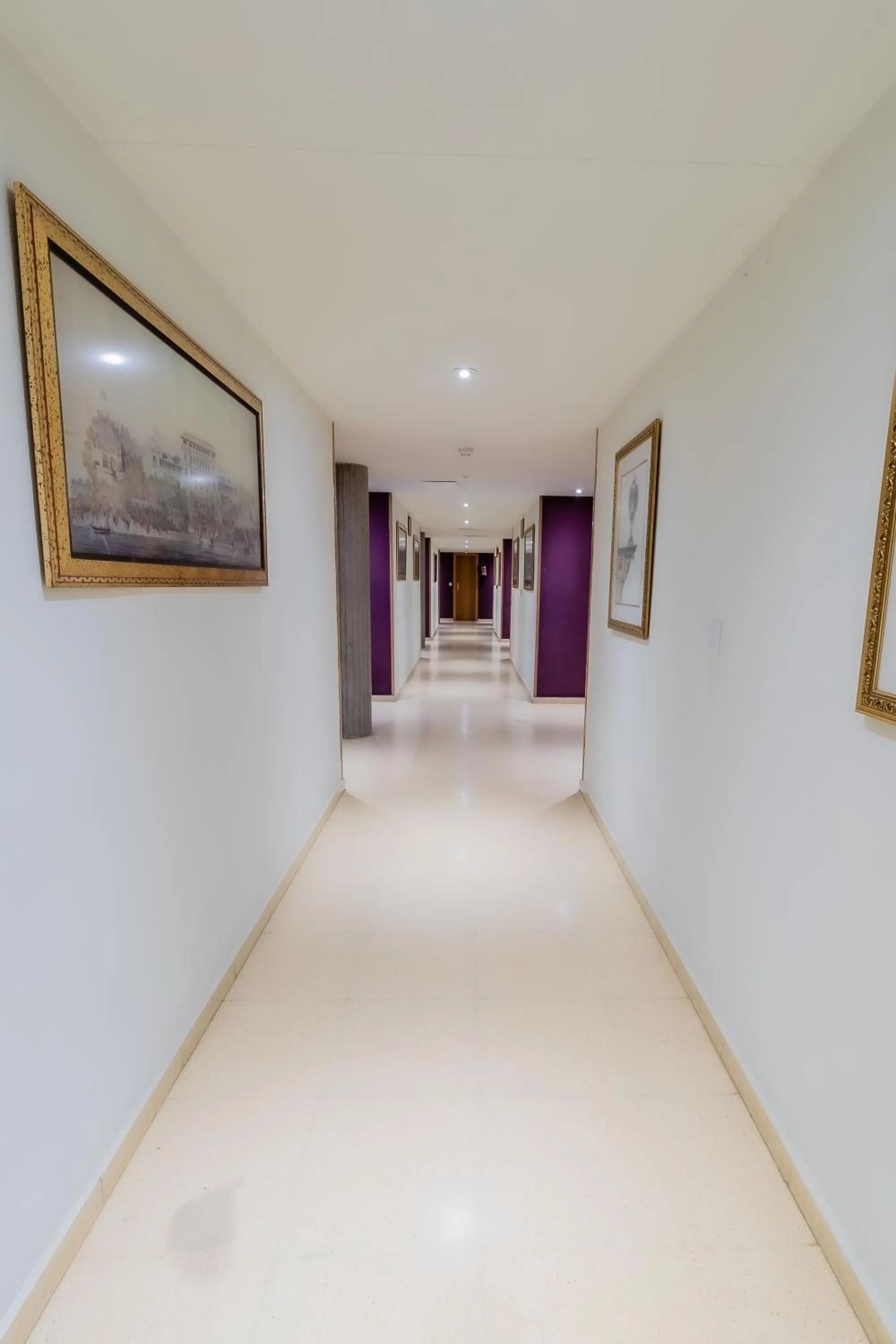 Property building, Bed in Hotel Alhama
