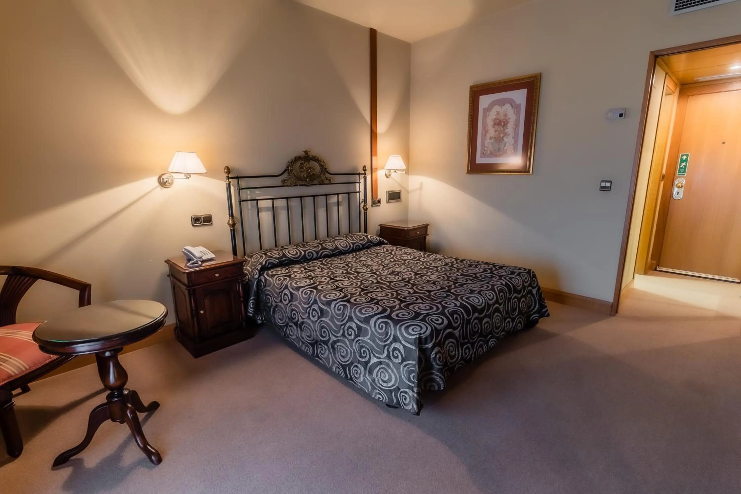 Bedroom, Bed in Hotel Alhama