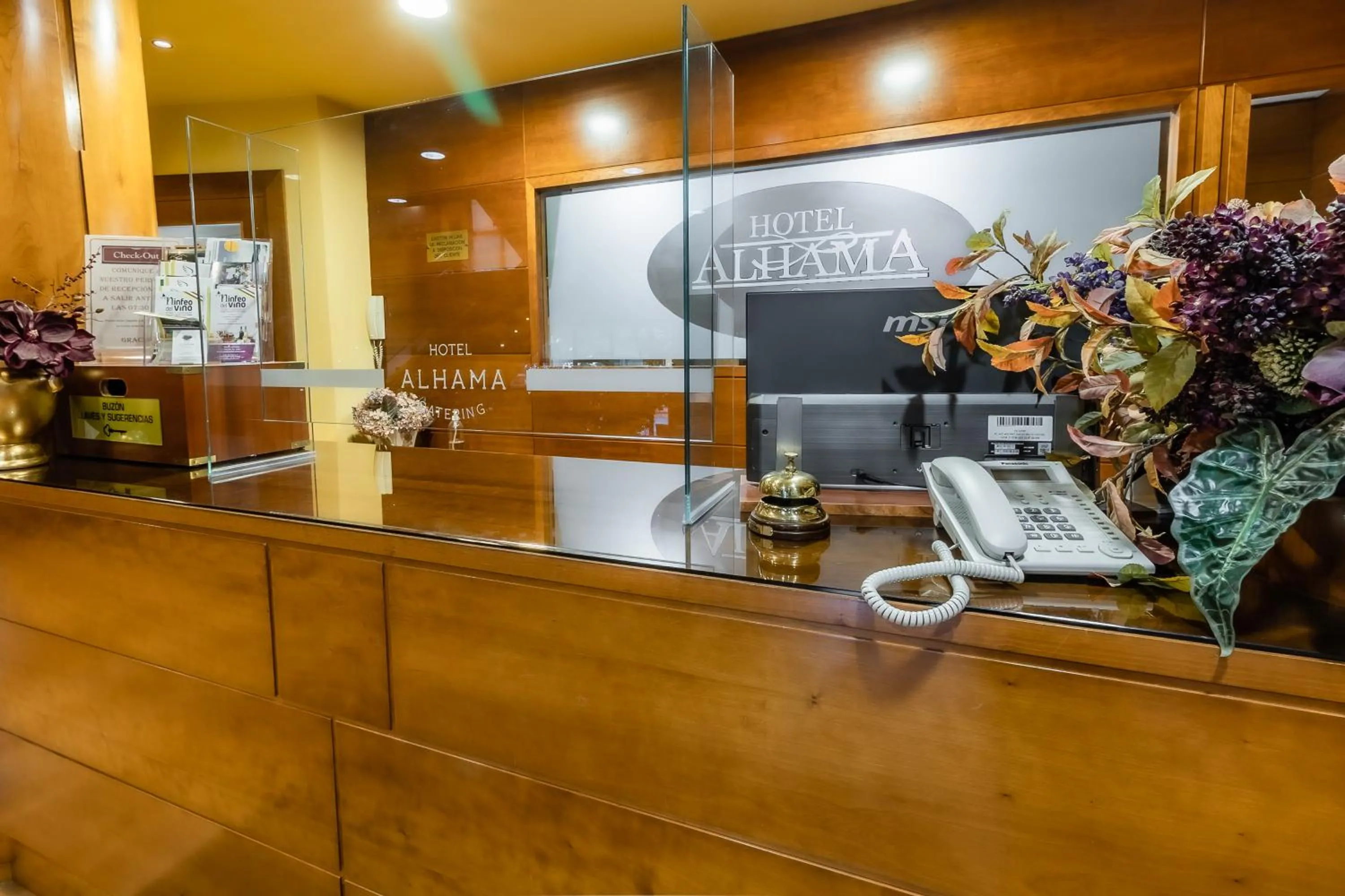 Lobby or reception in Hotel Alhama