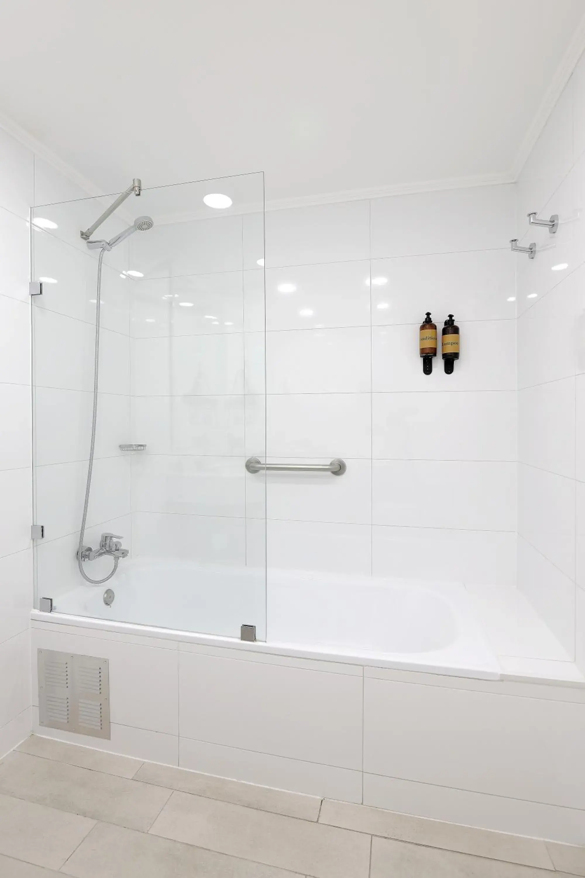 Bed in MR Hotel Providencia (ex Hotel Neruda) Bed in MR Hotel Providencia (ex Hotel Neruda)