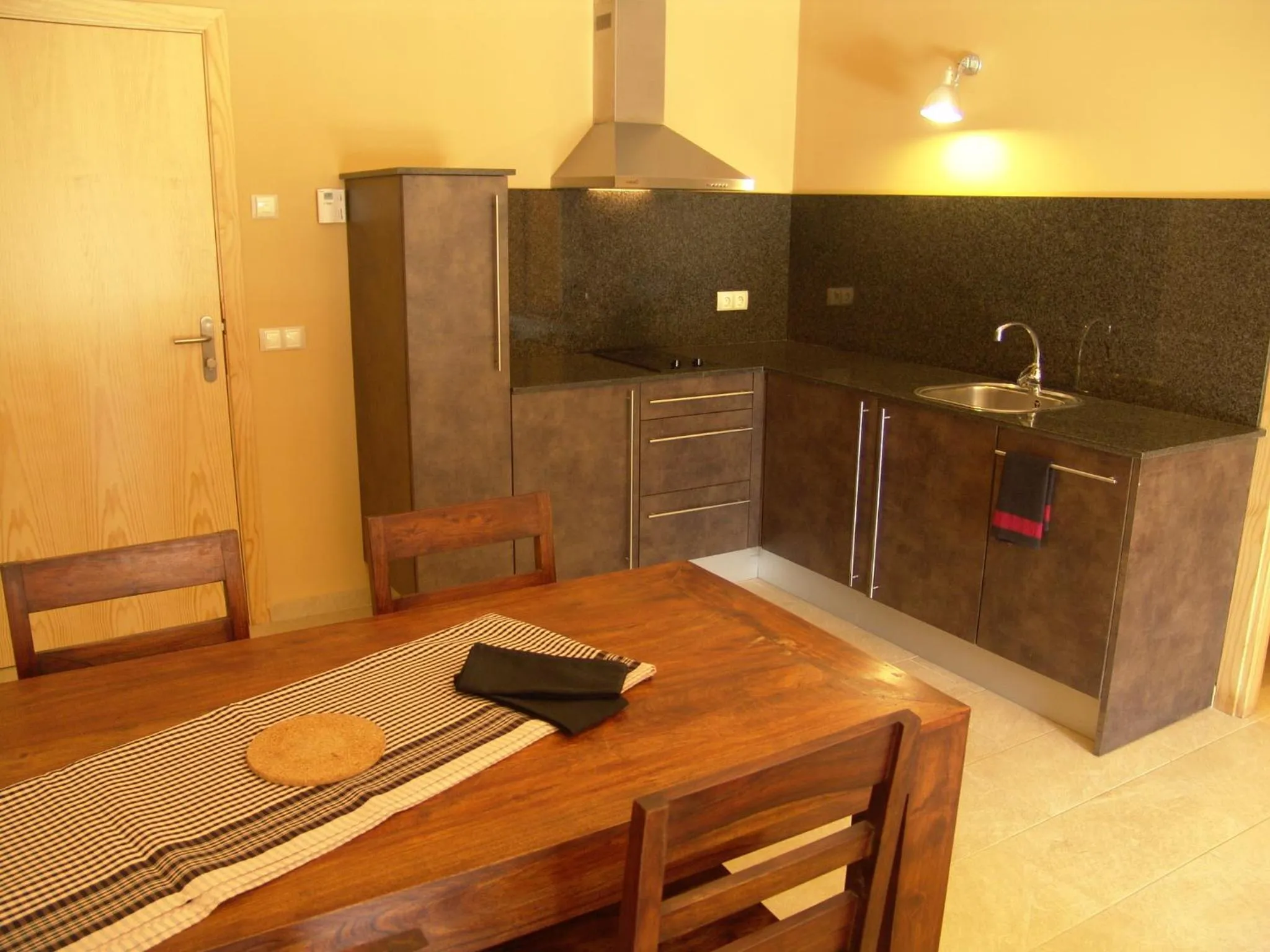 Kitchen or kitchenette in L'Arcada de Fares