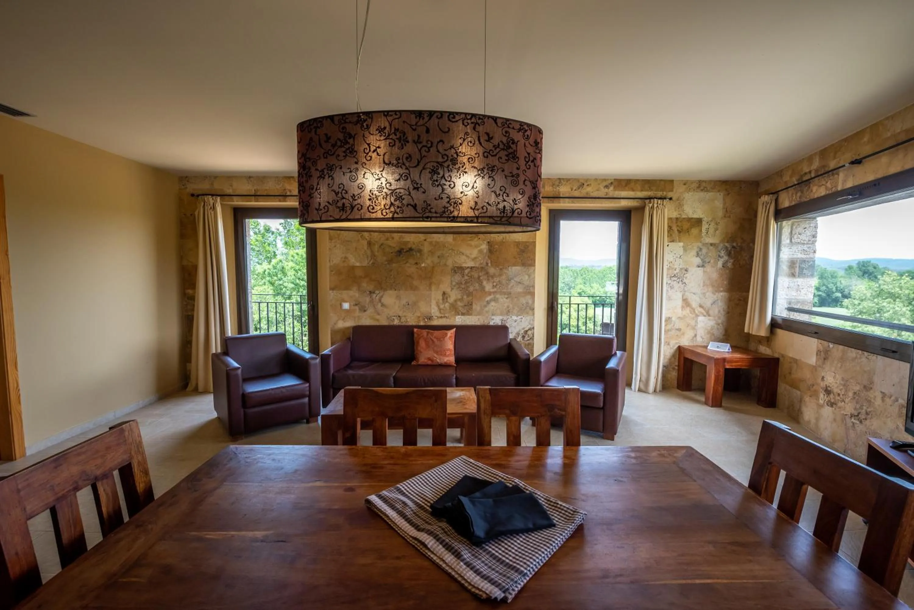Dining area in L'Arcada de Fares