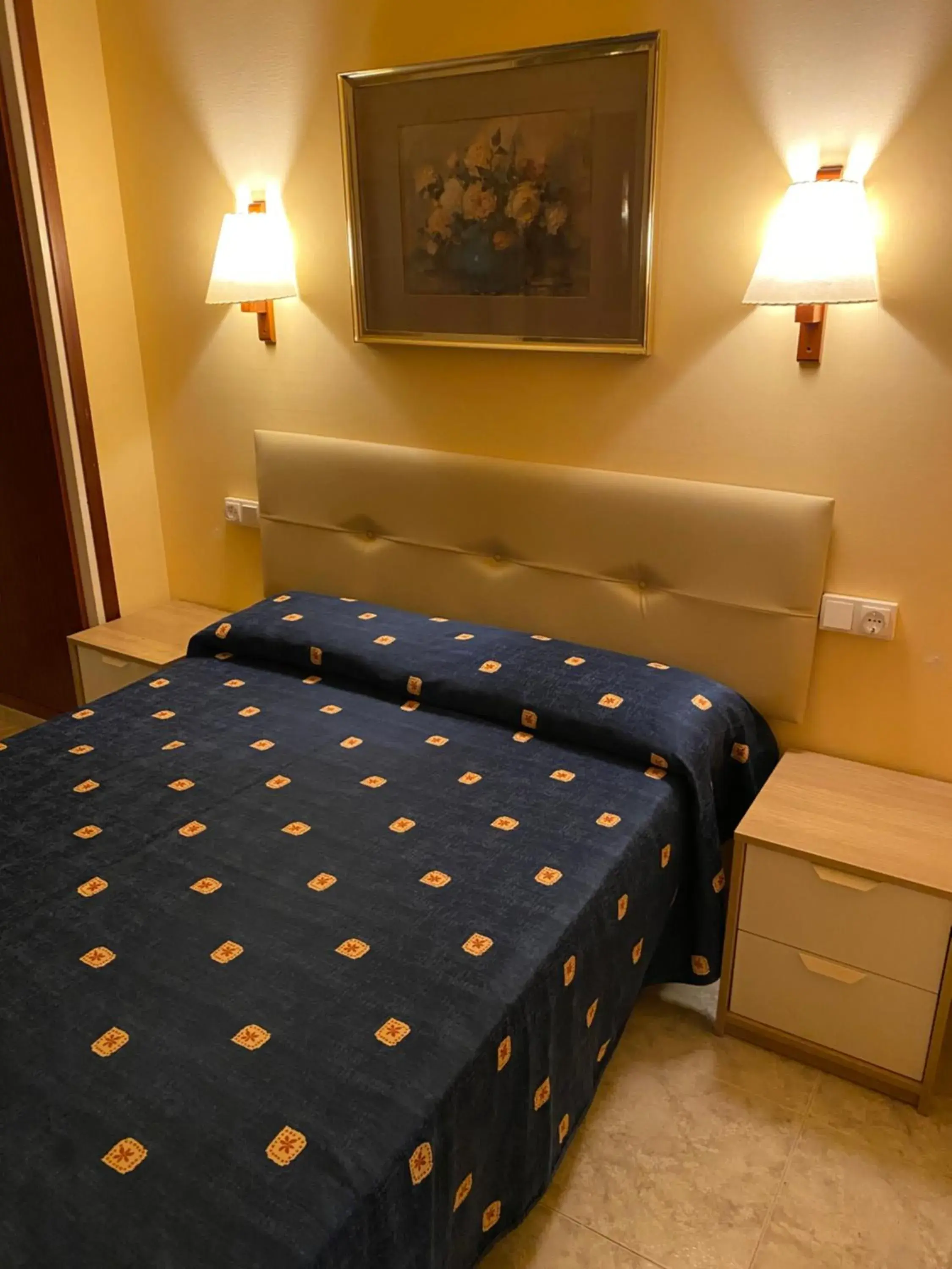 Bed in Hostal Bonavista Bed in Hostal Bonavista