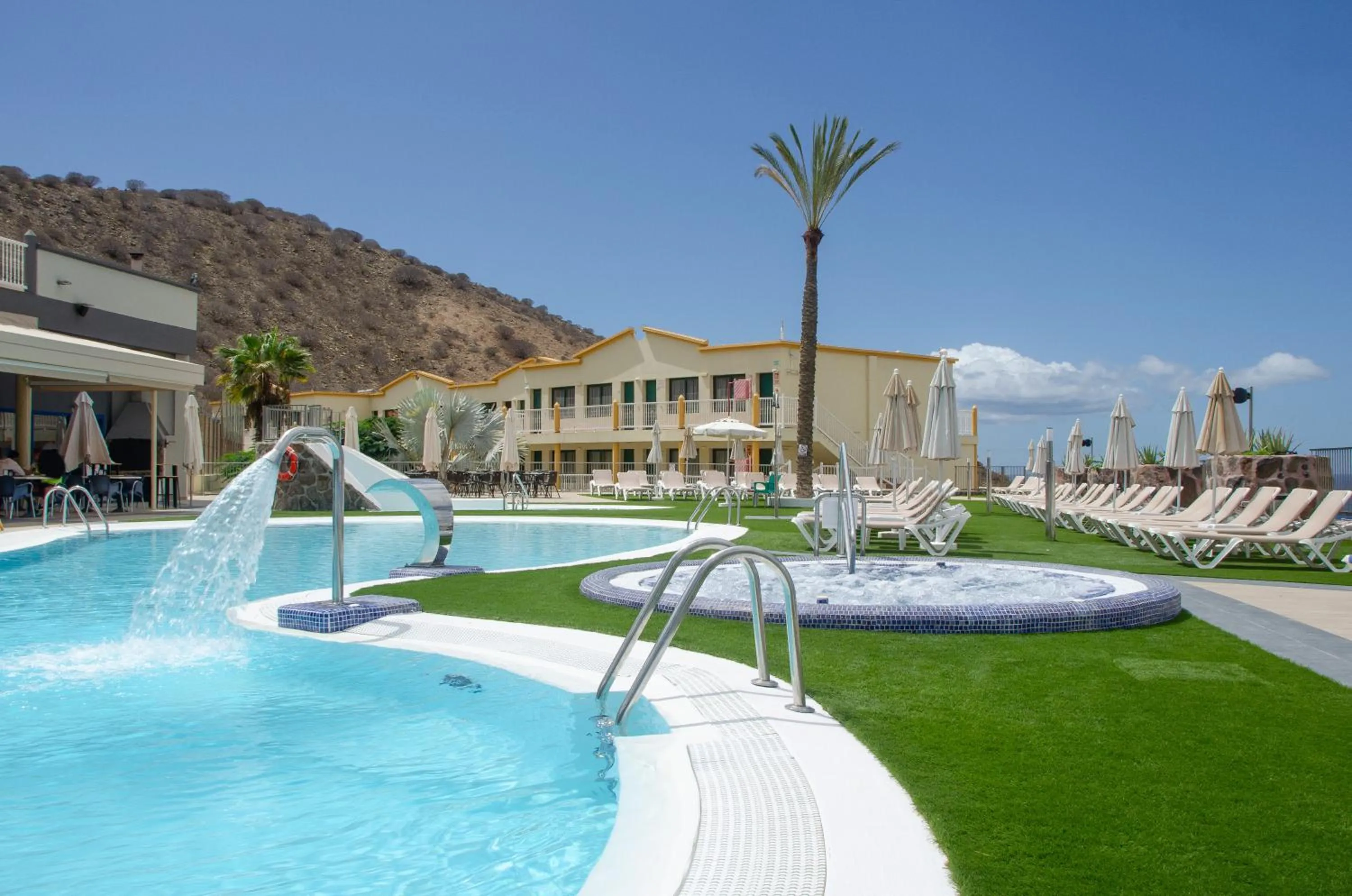 Apartamentos Natural Park