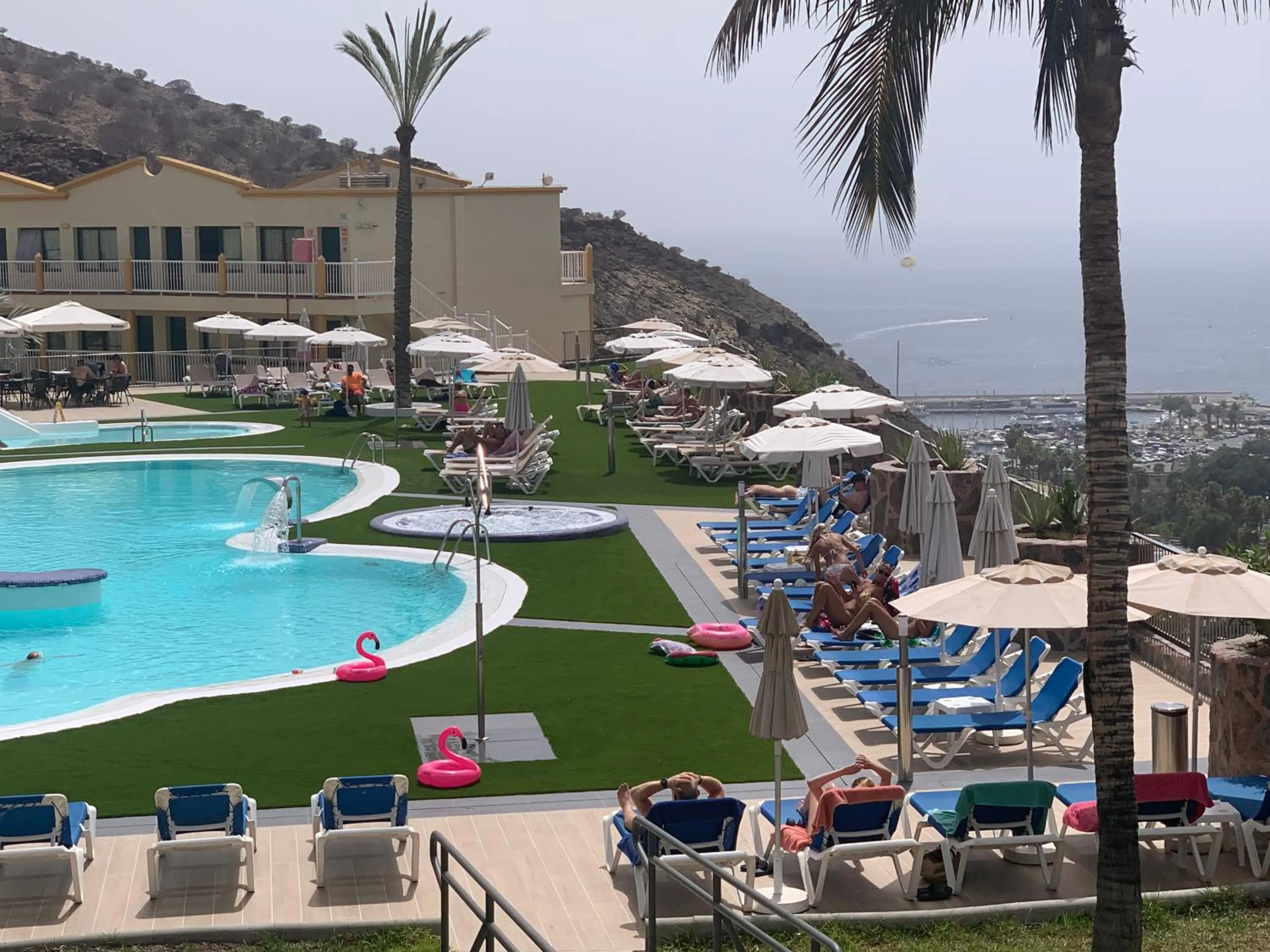 Apartamentos Natural Park