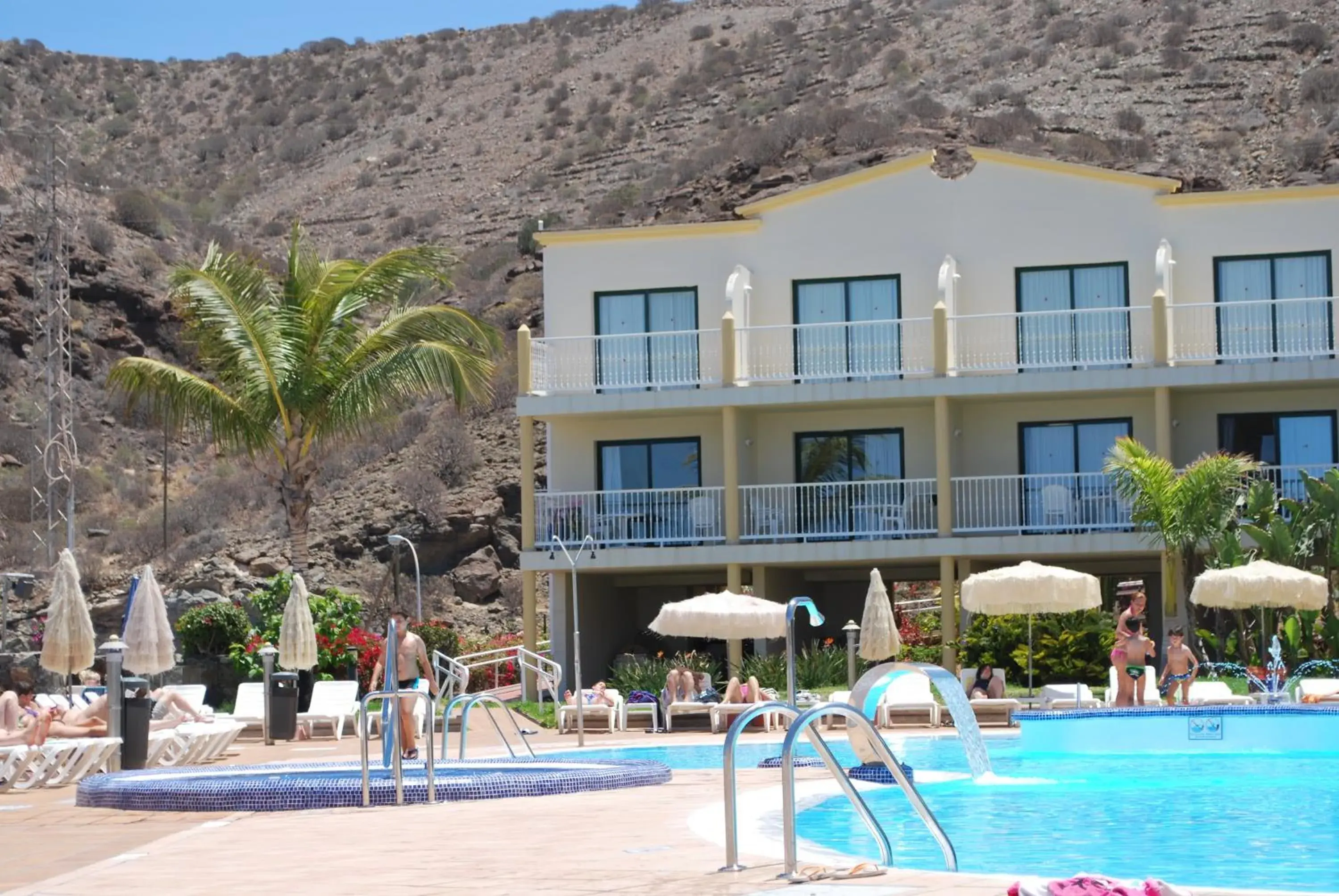 Property building in Apartamentos Natural Park Property building in Apartamentos Natural Park