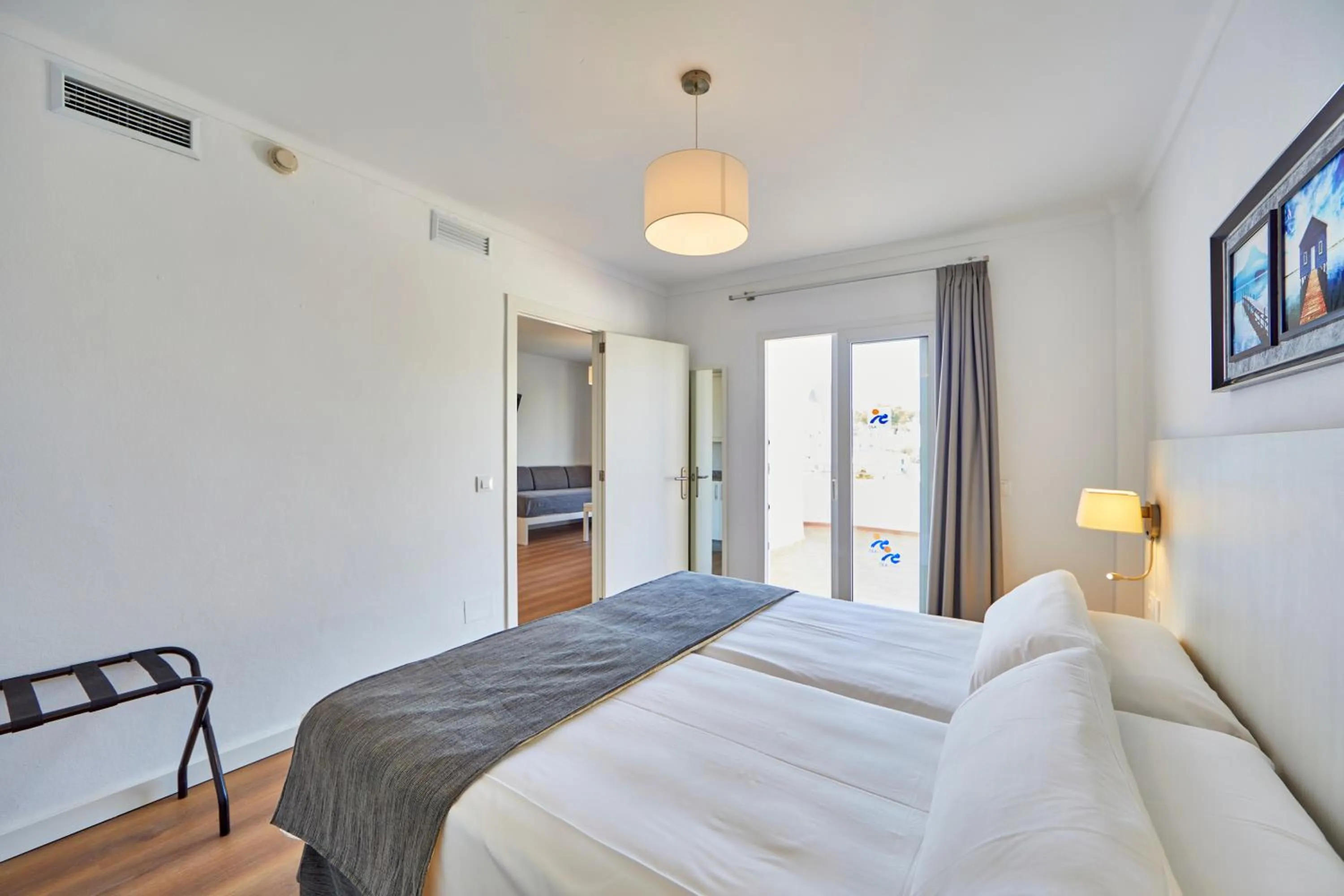 Bedroom, Bed in OLA Apartamentos Cala d'Or