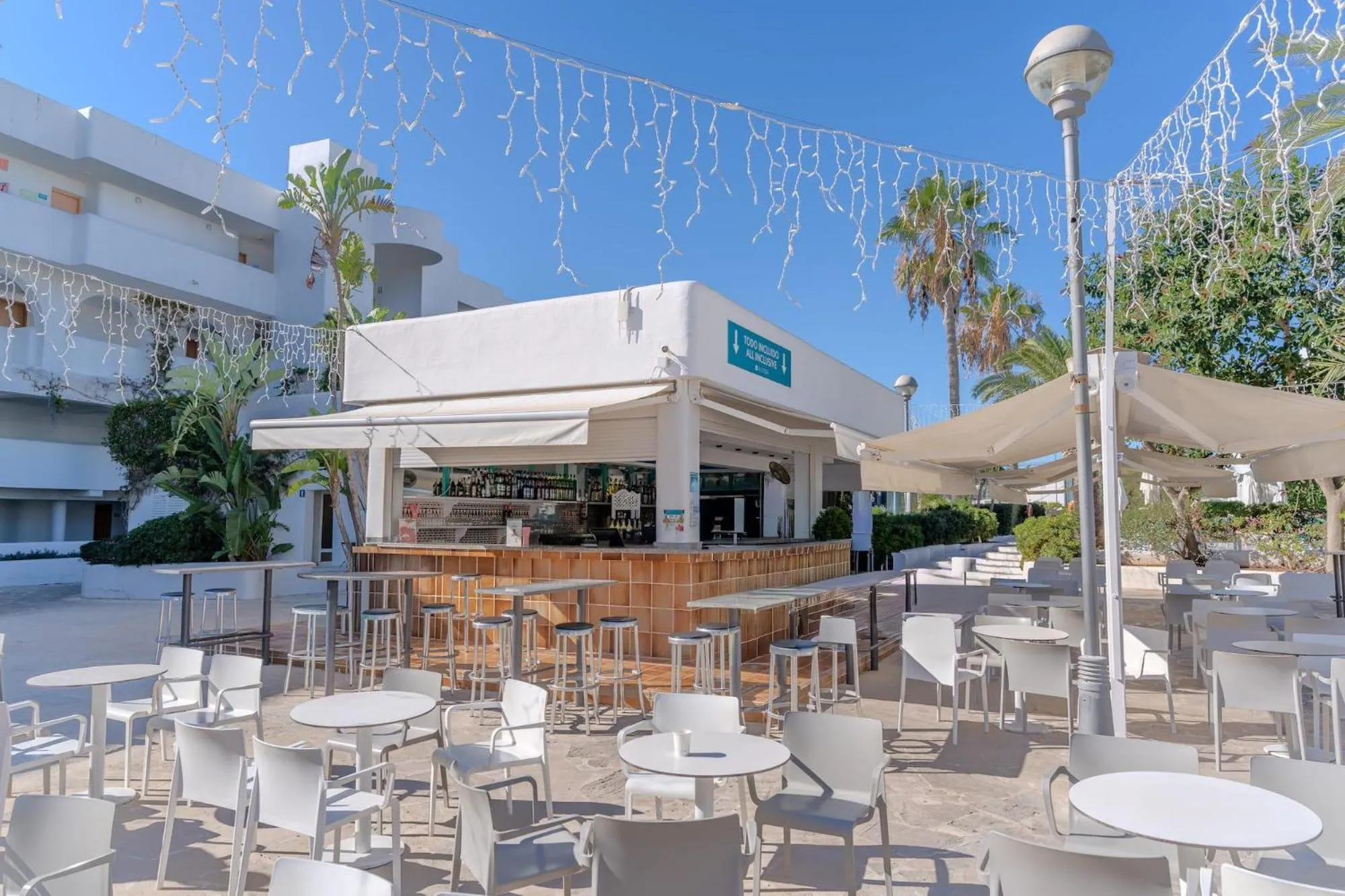 Lounge or bar in BLUESEA Es Bolero