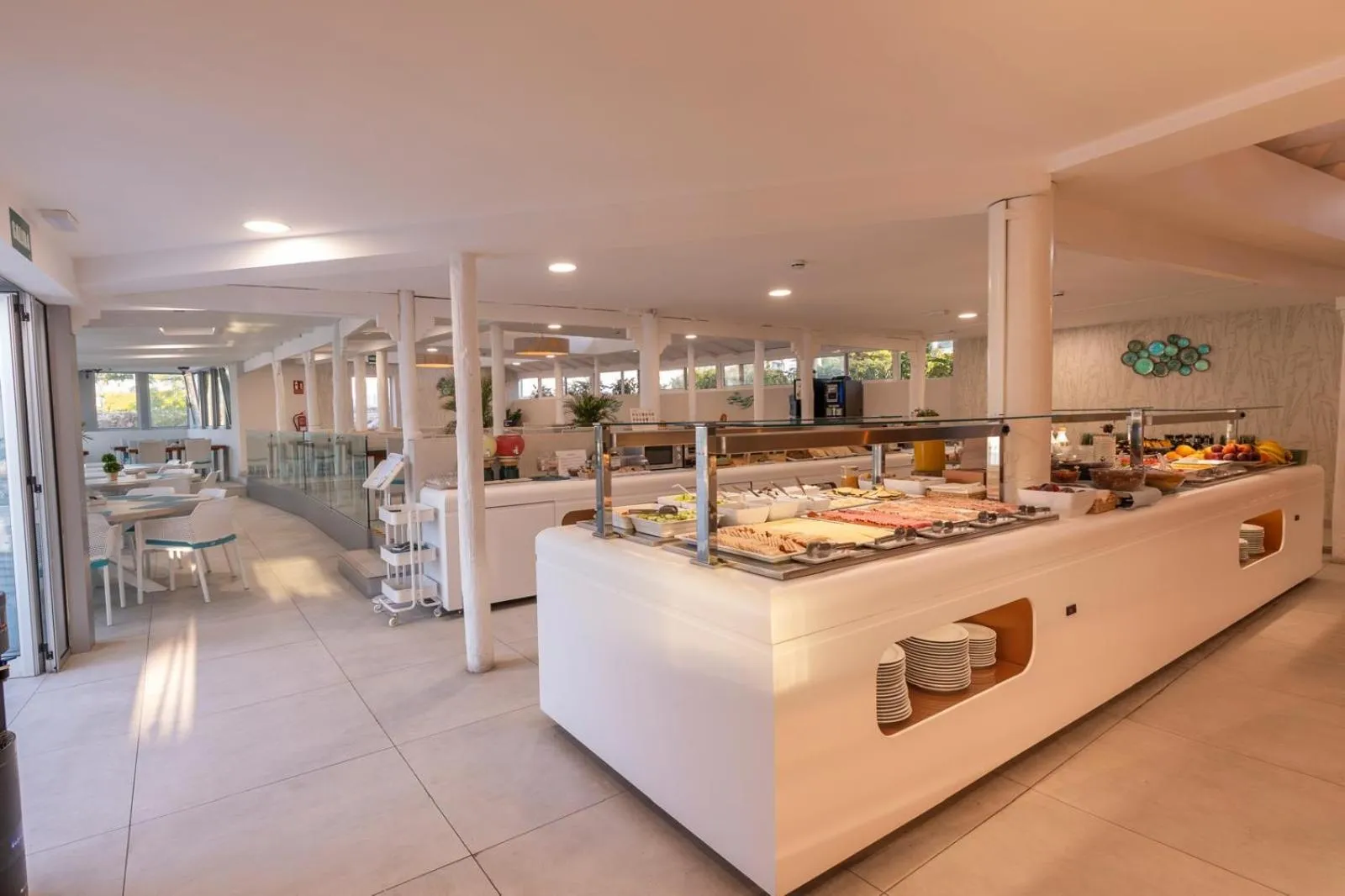 Restaurant/places to eat in Hotel LIVVO Dunagolf Suites