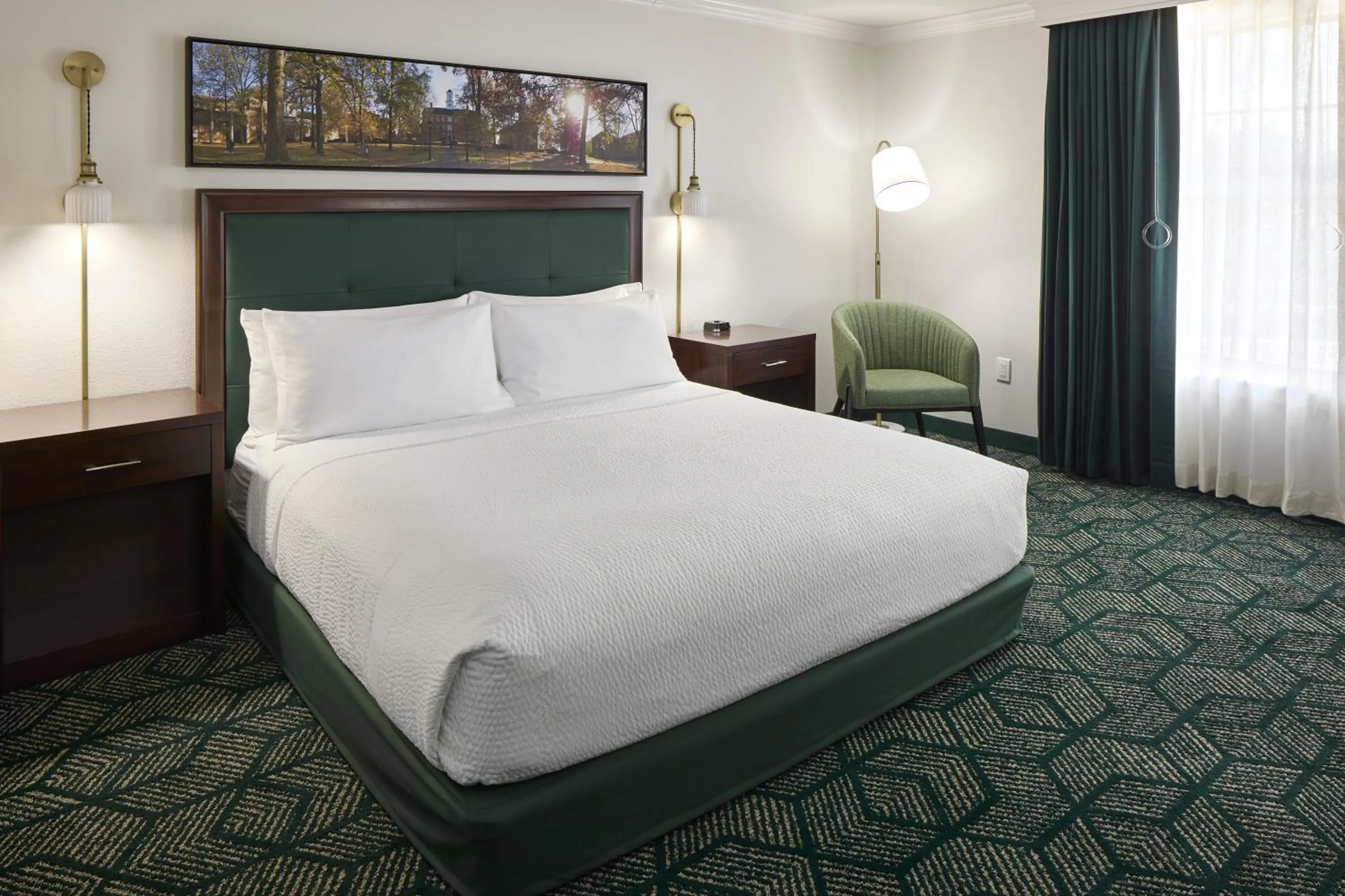Bedroom, Bed in Ohio University Inn and Conference Center