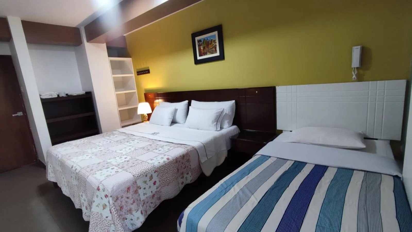 Photo of the whole room in Hotel Santa Maria