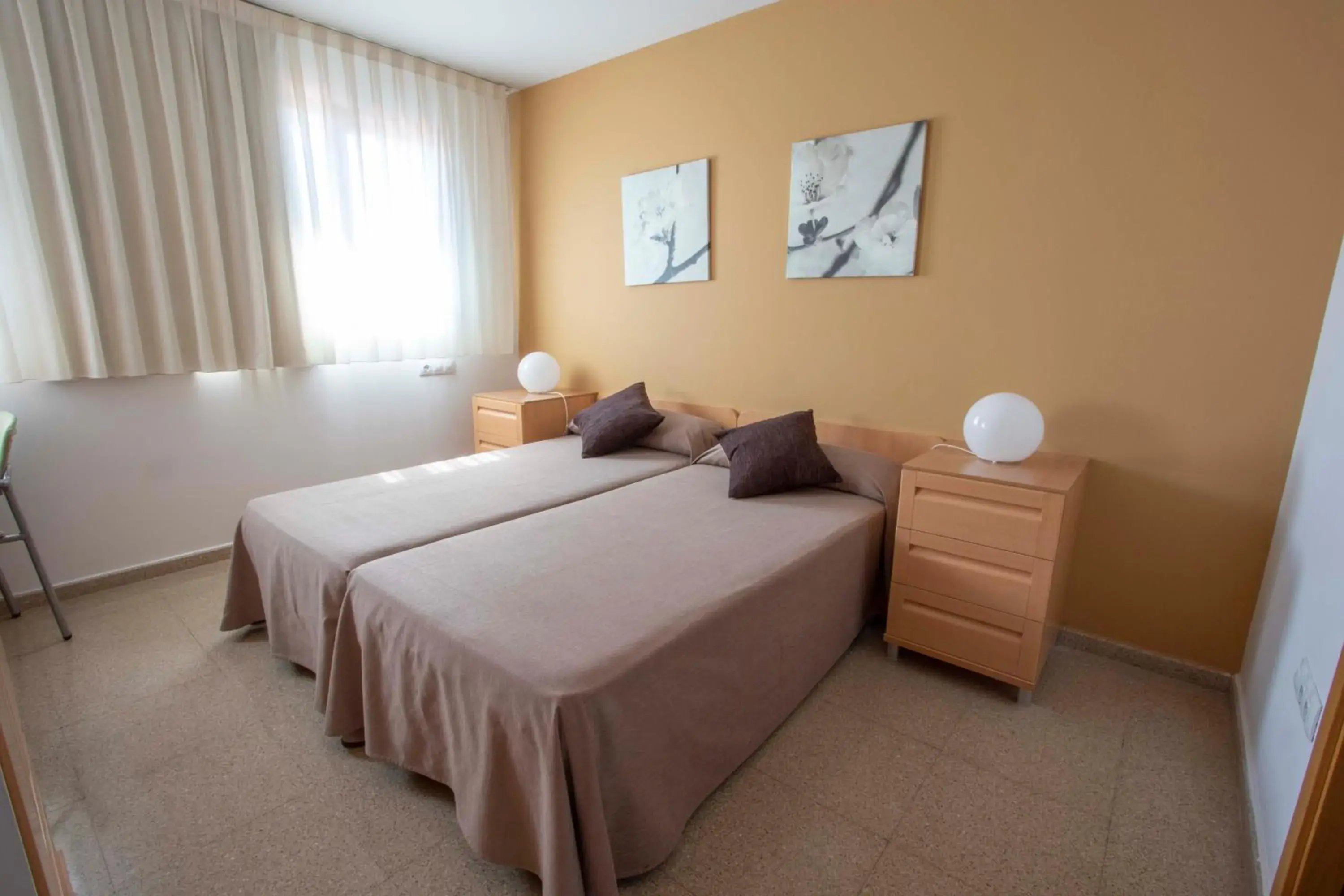 Quadruple Room in Villa Alojamiento y Congresos - Villa Universitaria Quadruple Room in Villa Alojamiento y Congresos - Villa Universitaria