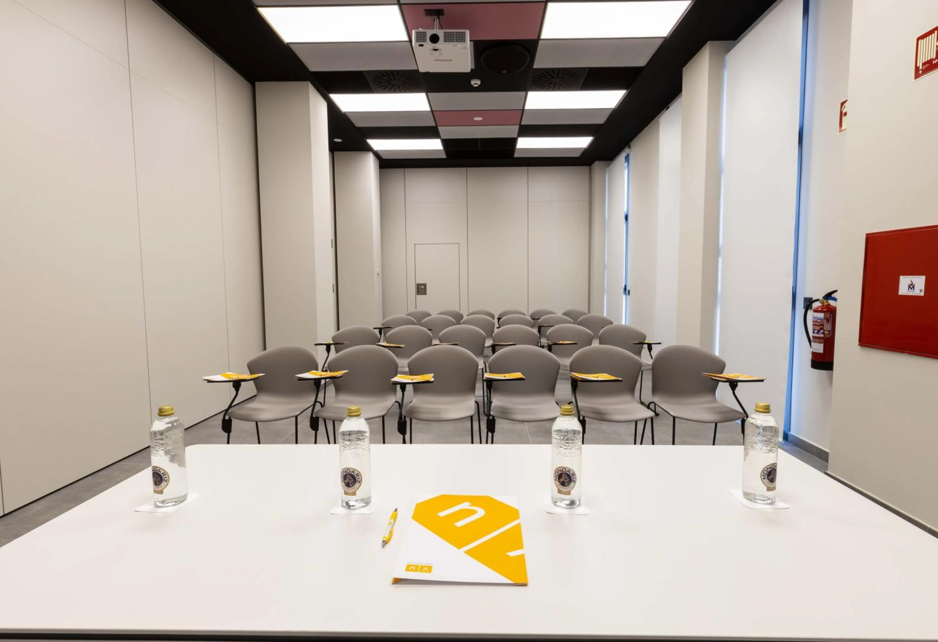 Meeting/conference room in Villa Alojamiento y Congresos - Villa Universitaria