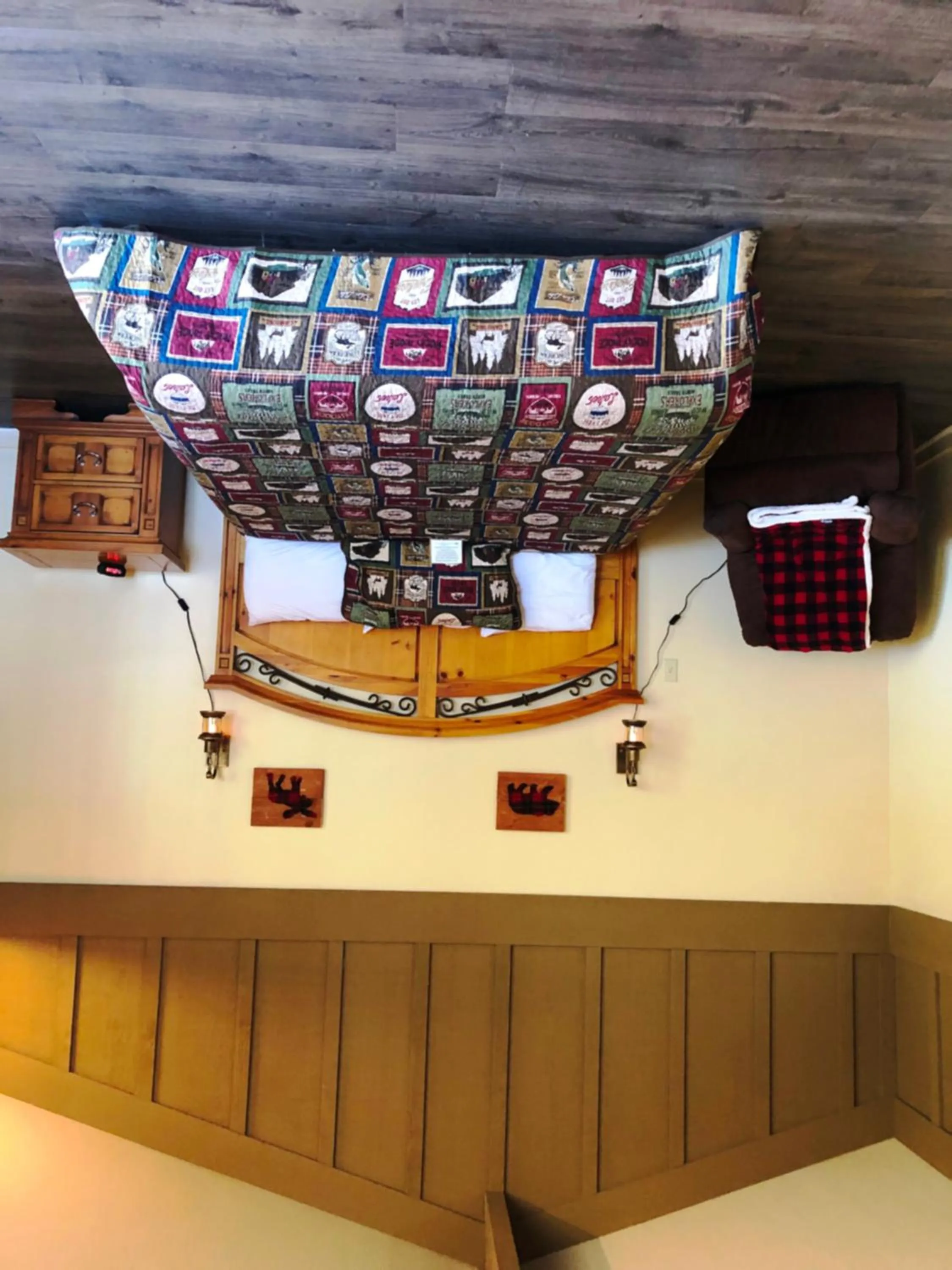 Bed in Ridgemark Golf Club and Resort