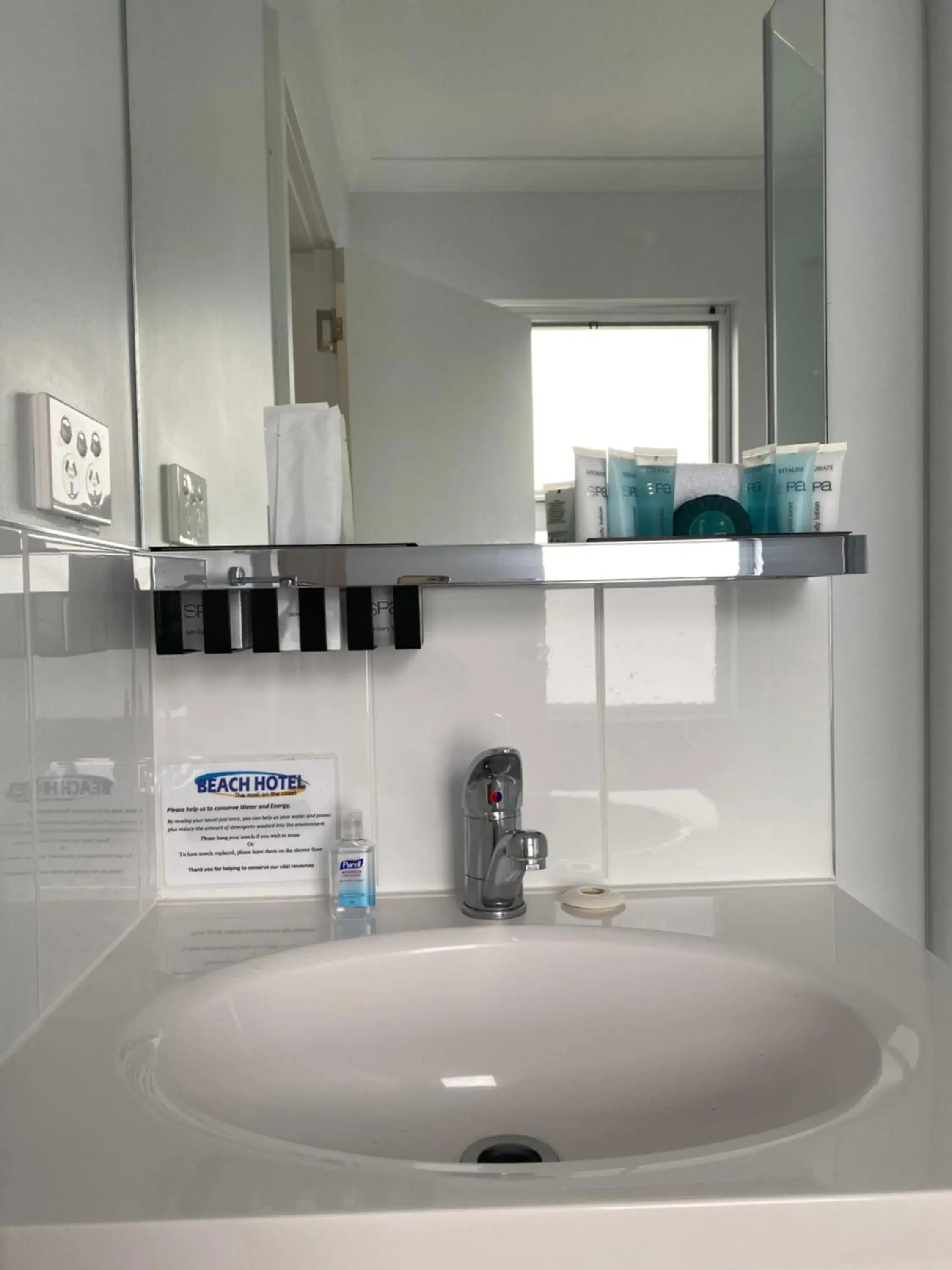 Deluxe Single Room in Beach Hotel Deluxe Single Room in Beach Hotel