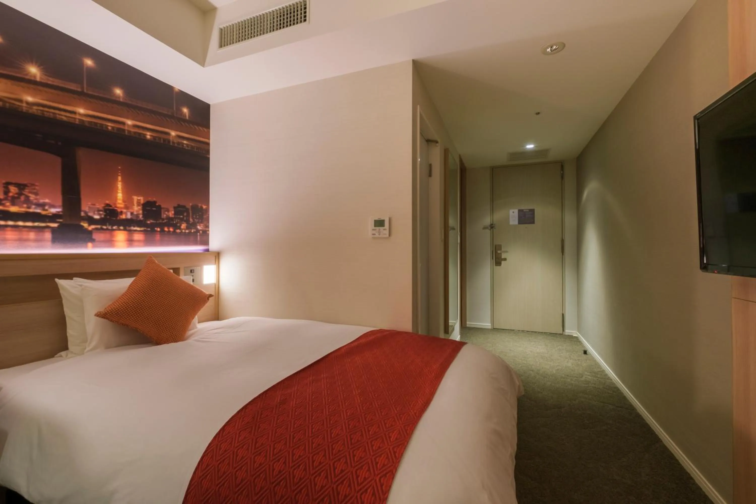 Photo of the whole room, Bed in Hotel JAL City Haneda Tokyo West Wing