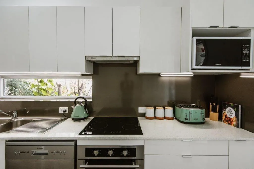 Kitchen or kitchenette in City Sider Motor Inn