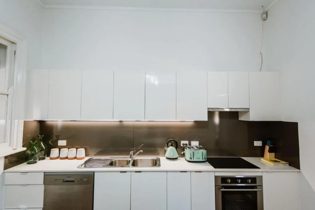 Kitchen or kitchenette in City Sider Motor Inn