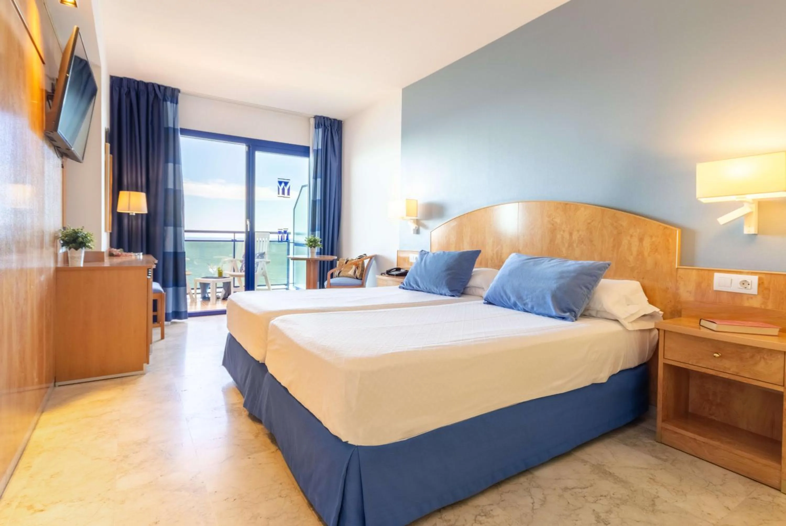 Bed in Hotel Yaramar - Adults Recommended