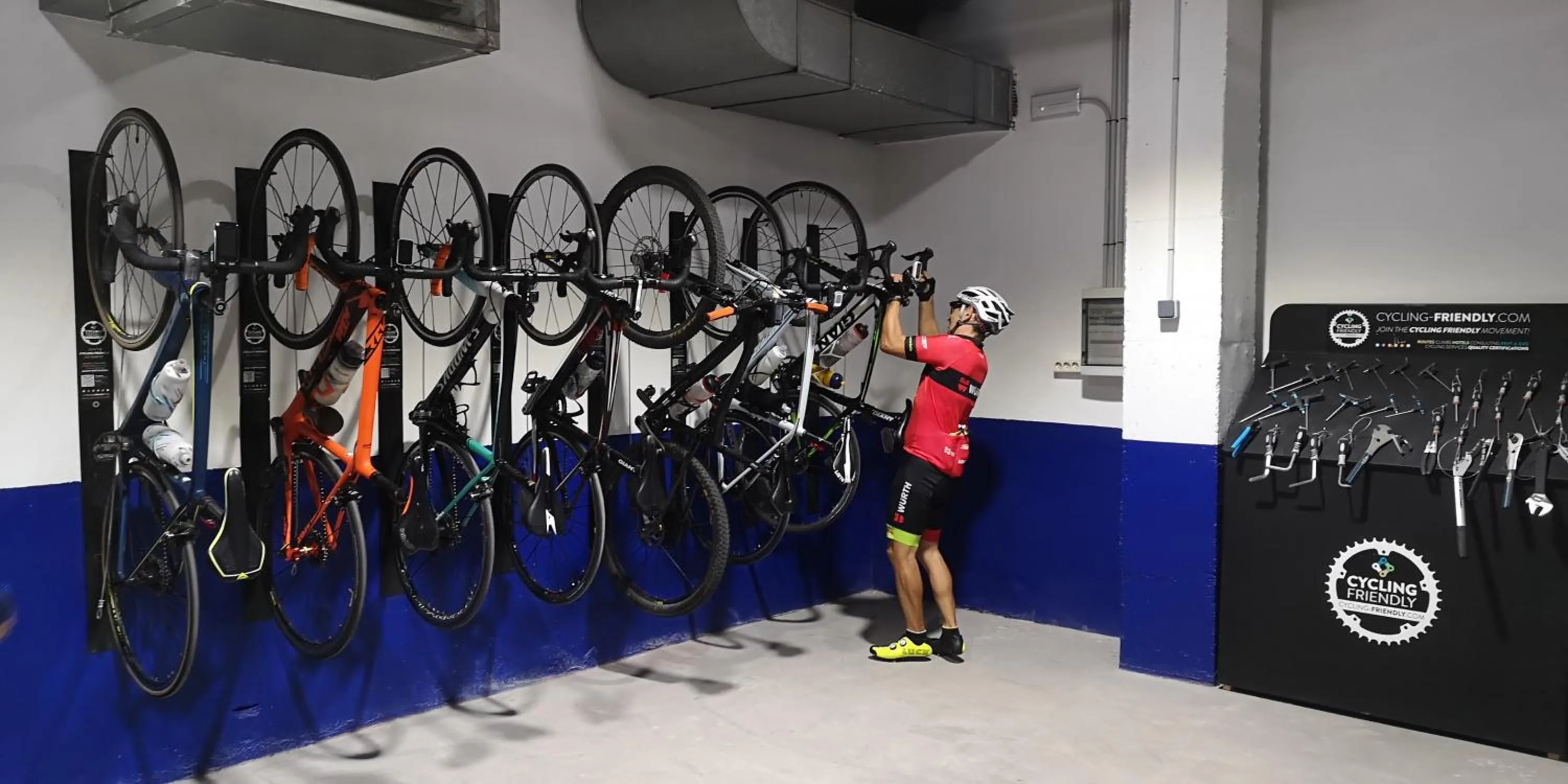 Cycling in Hotel Yaramar - Adults Recommended