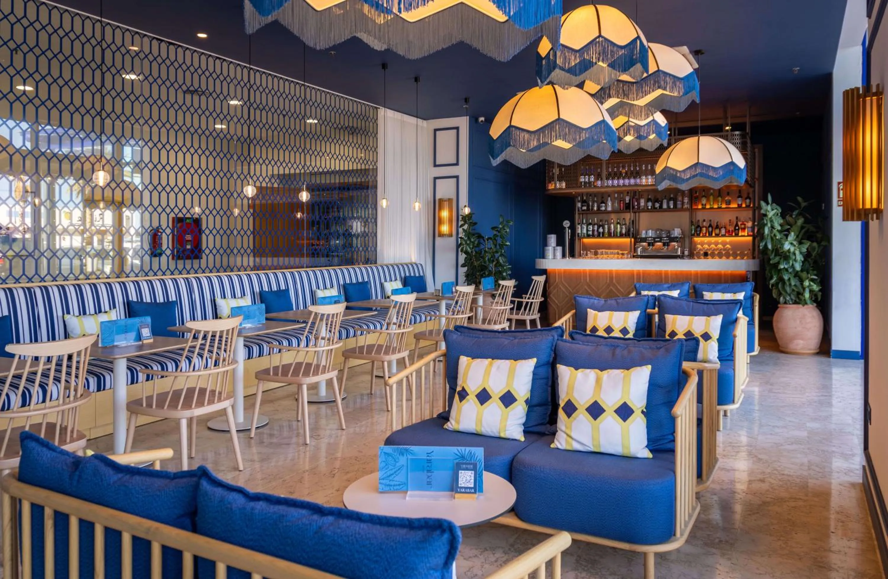 Lounge or bar in Hotel Yaramar - Adults Recommended