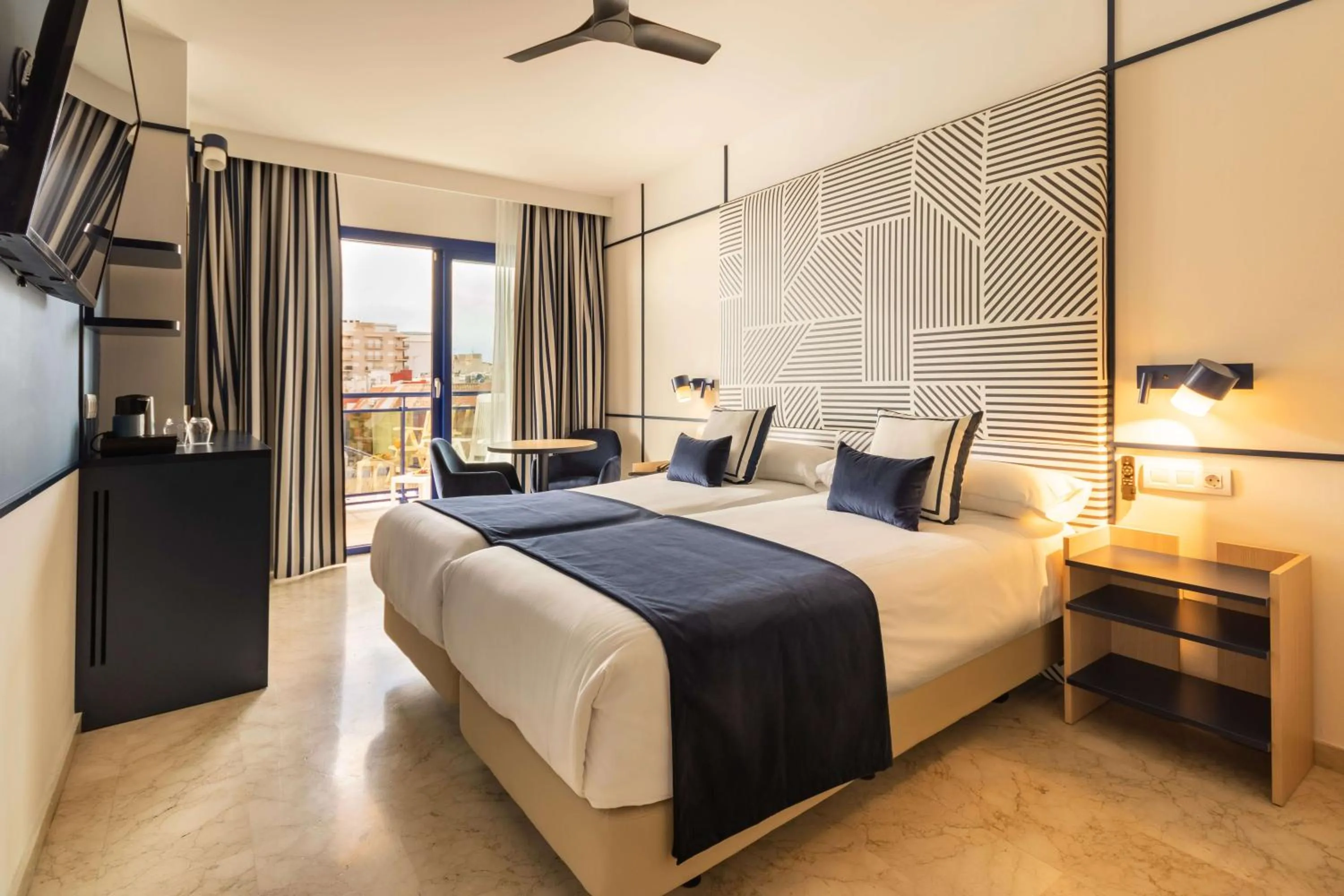 Photo of the whole room, Bed in Hotel Yaramar - Adults Recommended