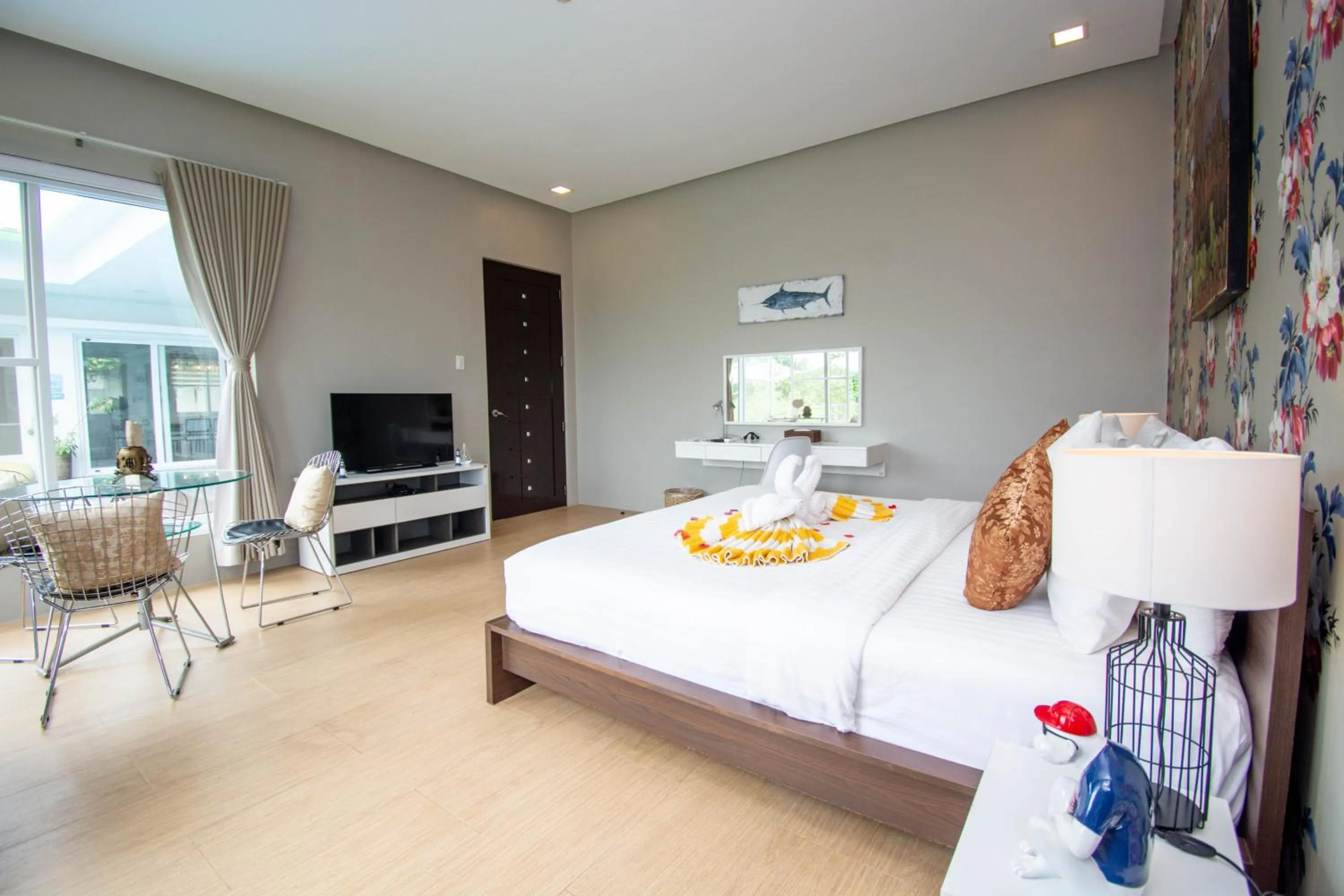 Bedroom, Bed in One Hagdan Villas