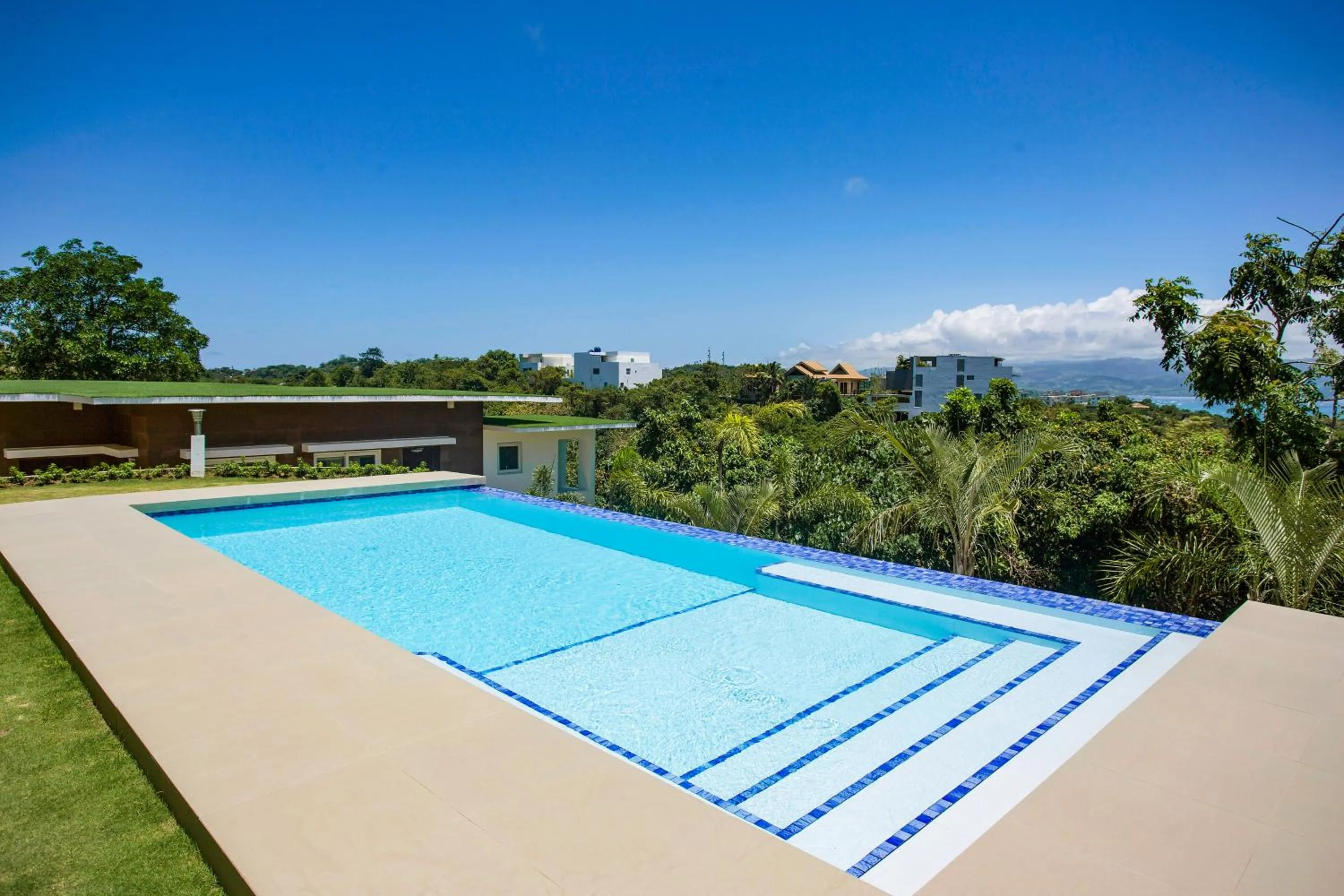 Swimming pool in One Hagdan Villas