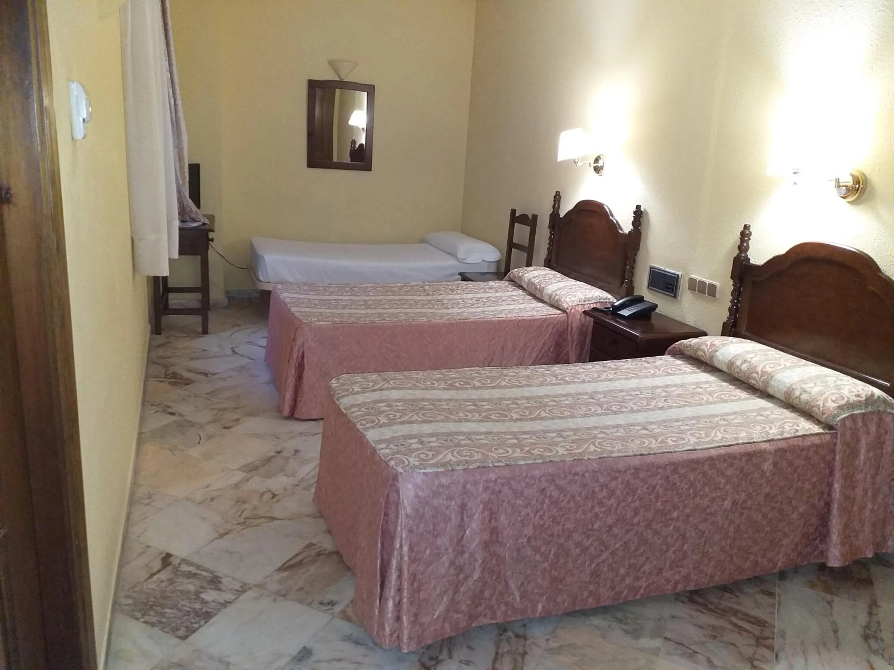 Bed in Hotel Anfiteatro Romano