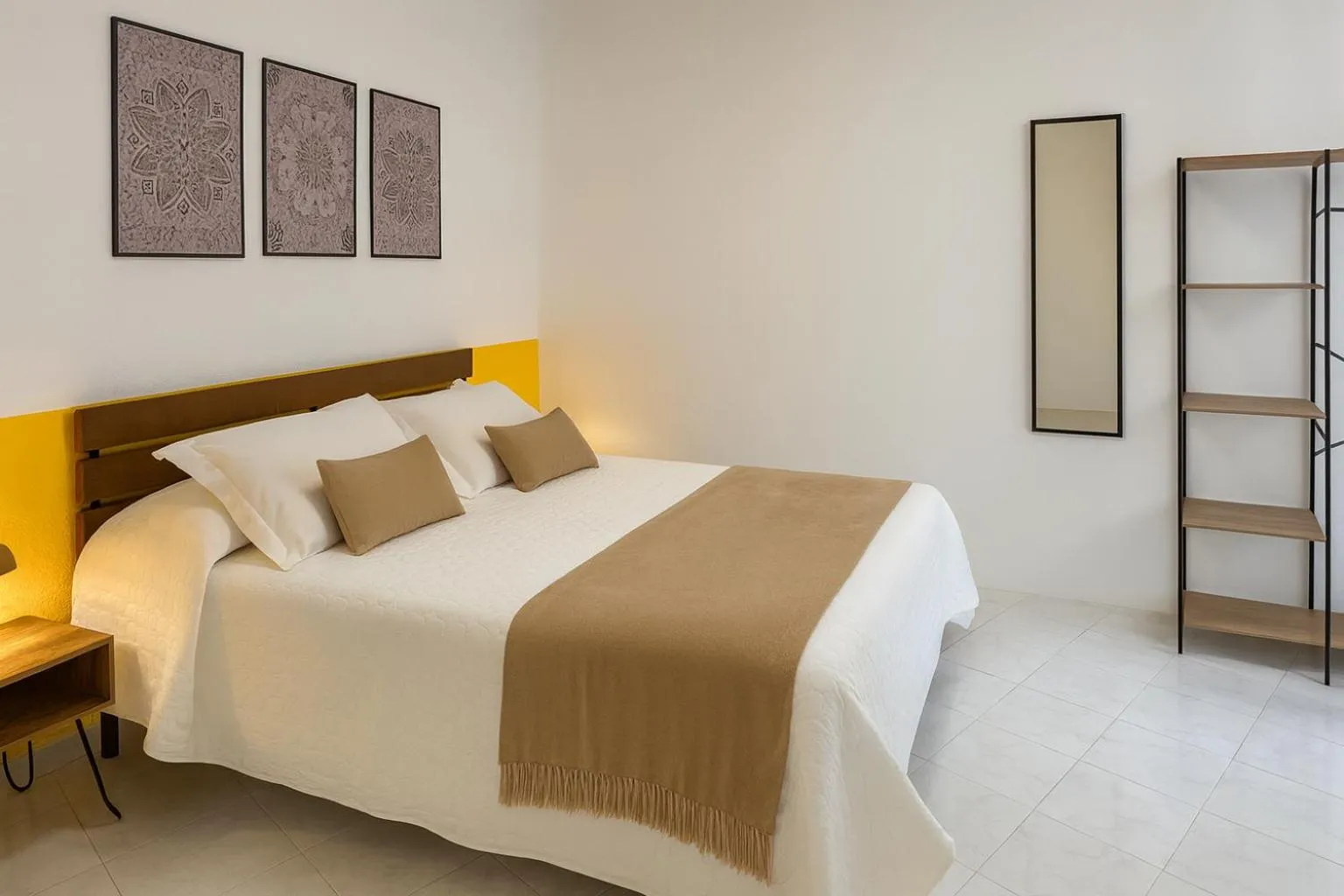 Double Room with Shared Bathroom in Casa Antares