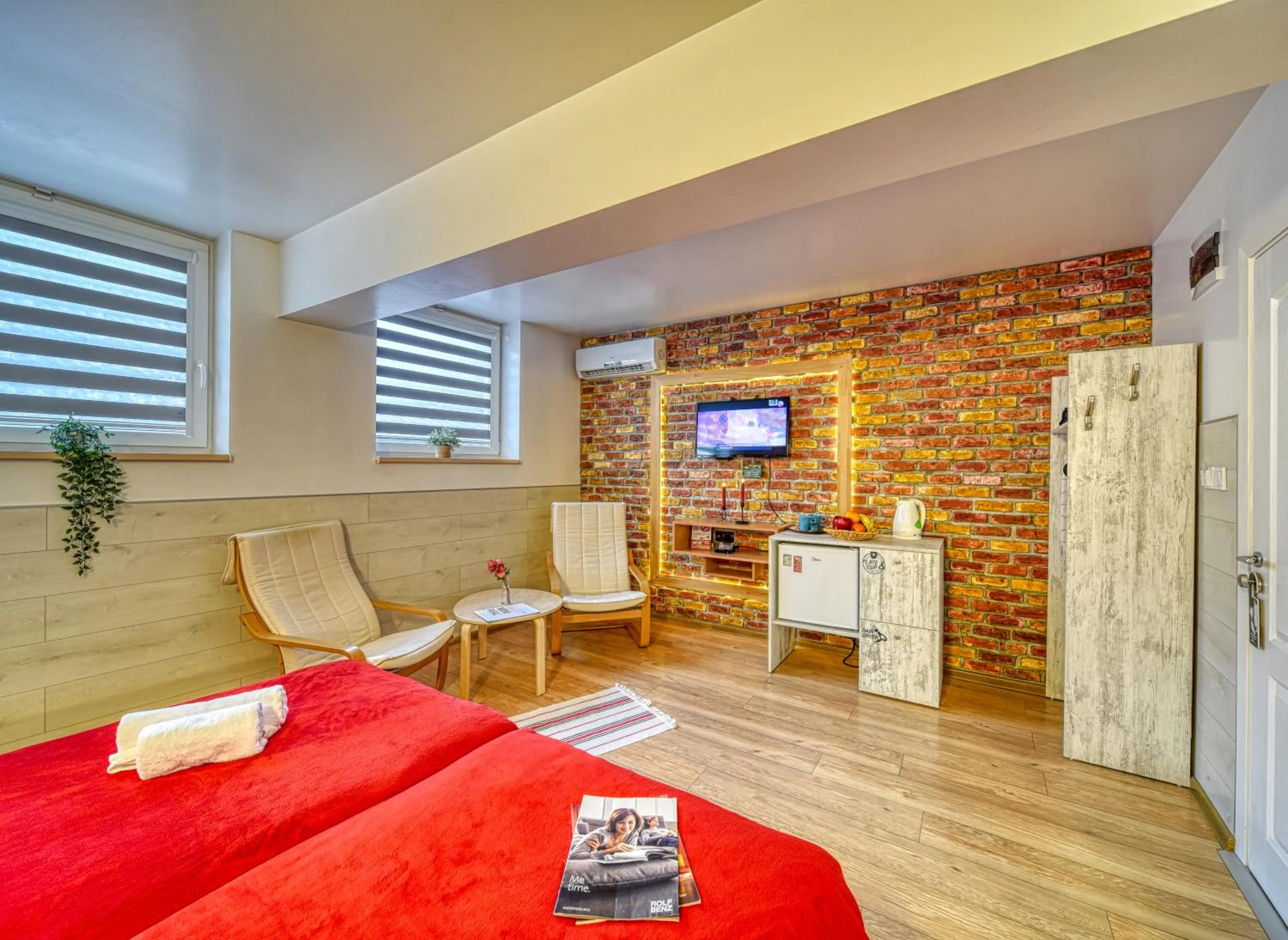 Seating area in Fox Rooms Aparthotel