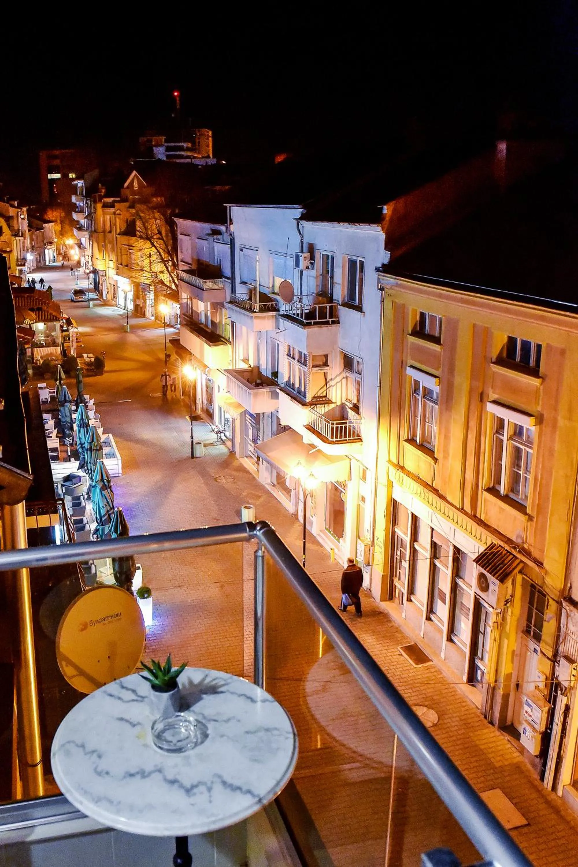 Shower in Central Guest Rooms