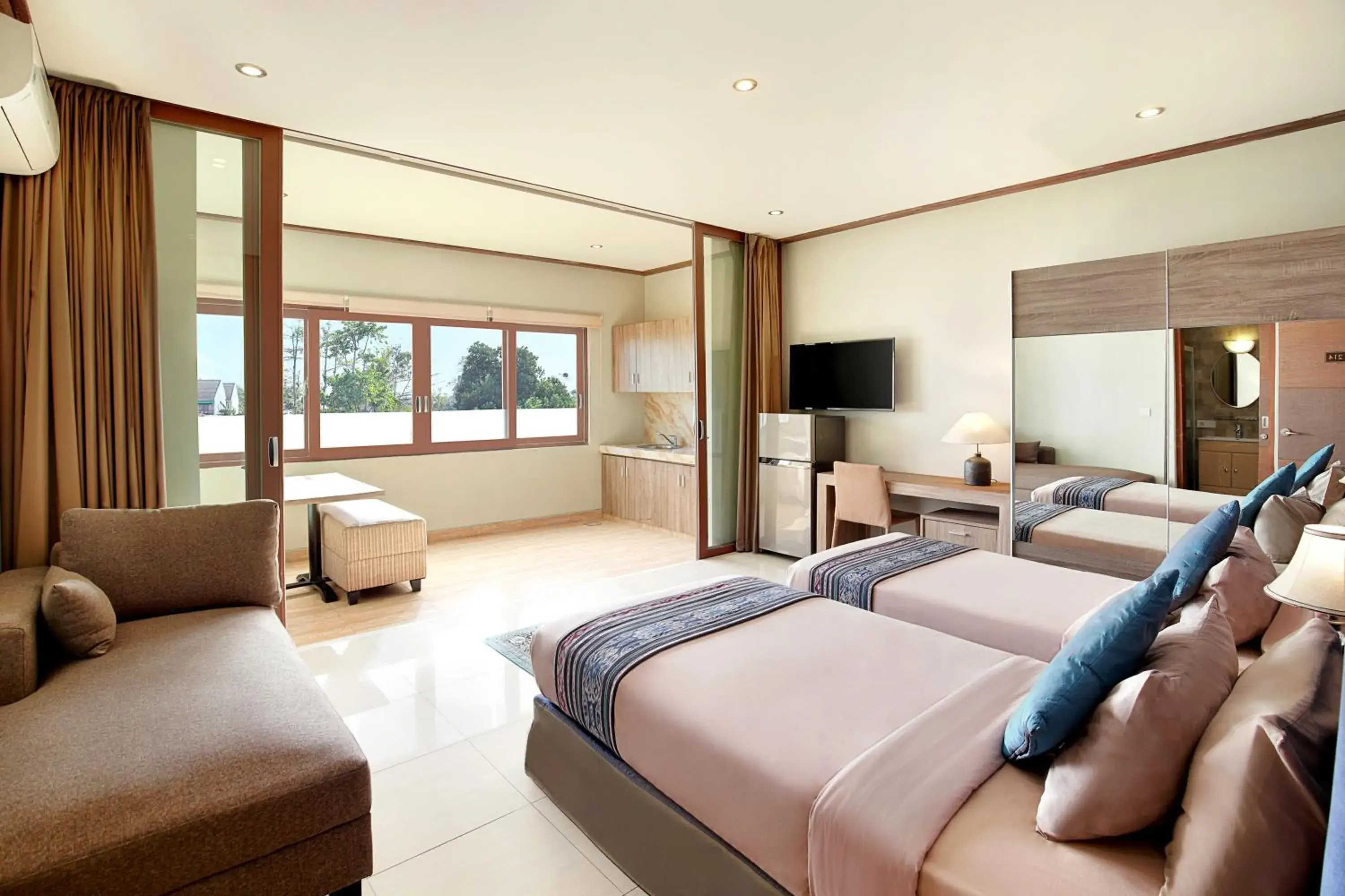 Deluxe Twin Room in Puri Sabina Bed & Breakfast Deluxe Twin Room in Puri Sabina Bed & Breakfast