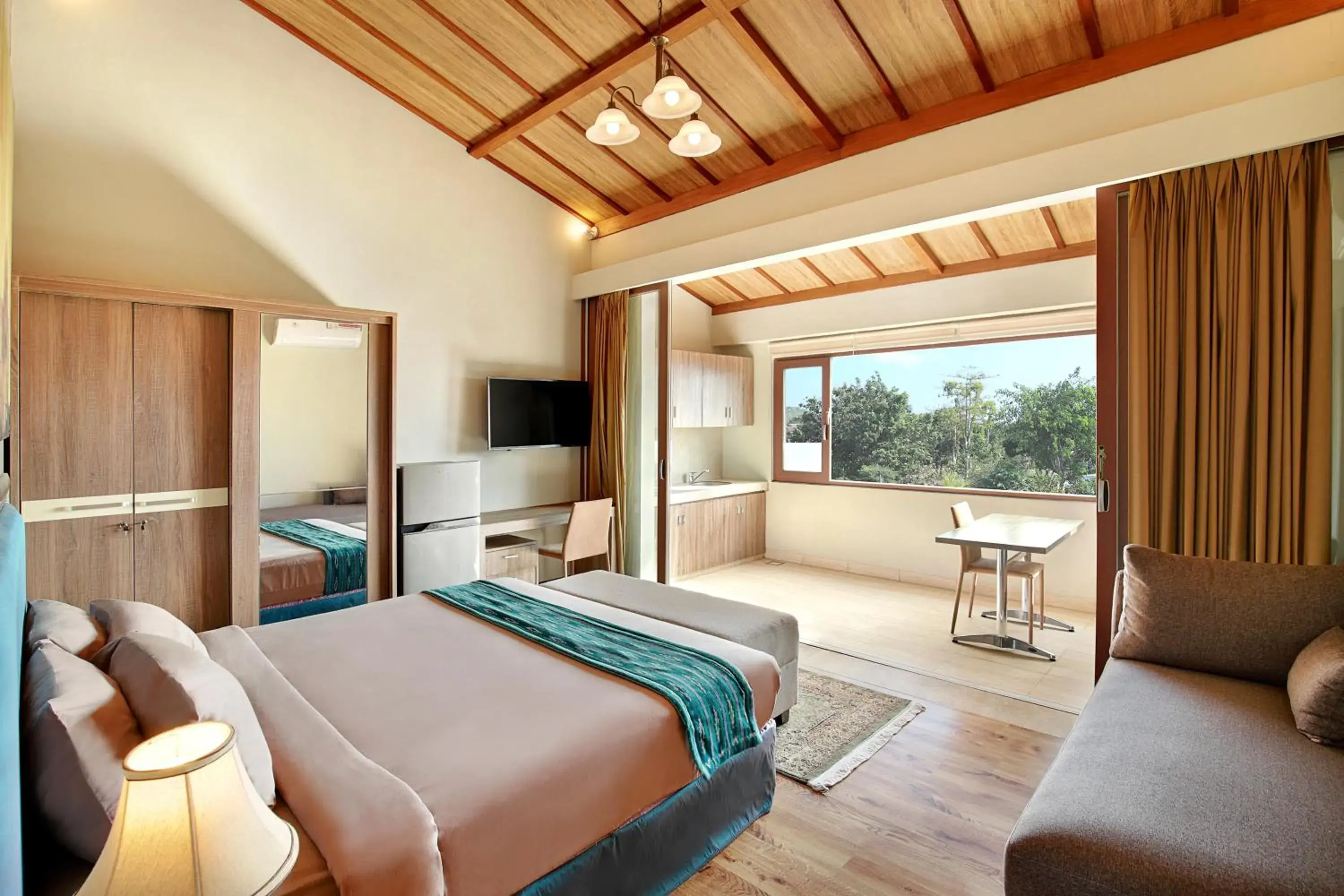 Deluxe Double Room in Puri Sabina Bed & Breakfast Deluxe Double Room in Puri Sabina Bed & Breakfast