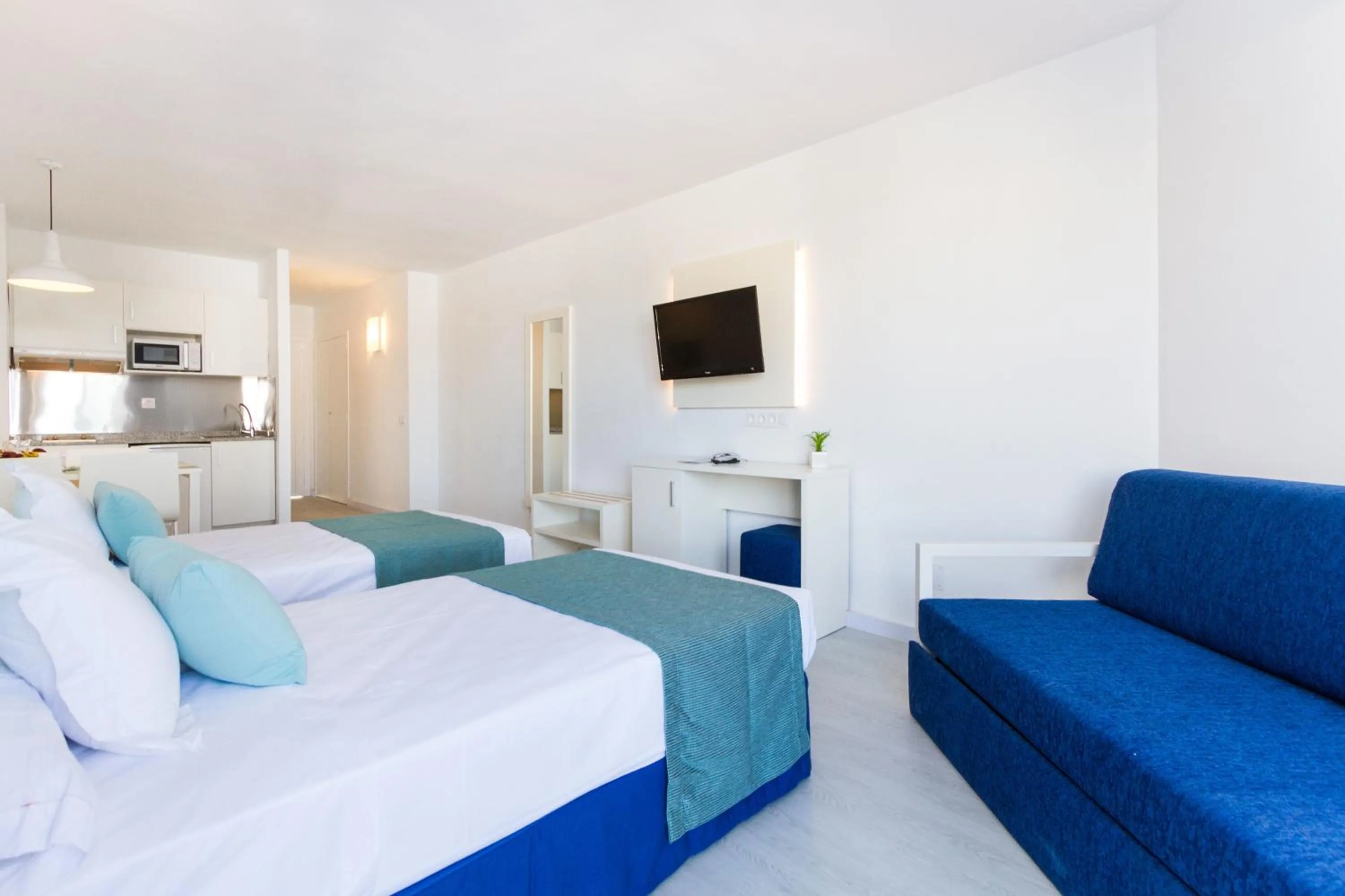 TV and multimedia, Bed in Plazamar Serenity Resort