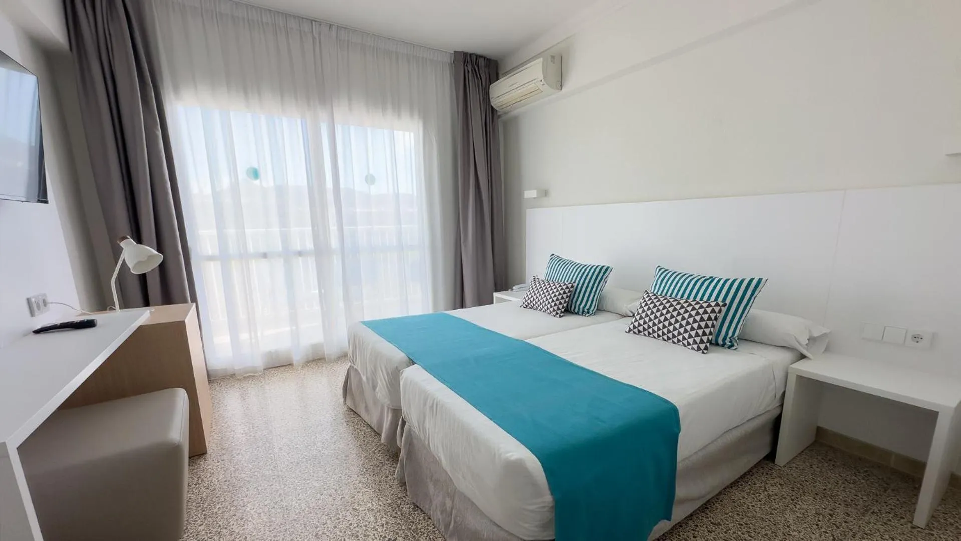 Bed in BLUESEA Piscis - Adults Only