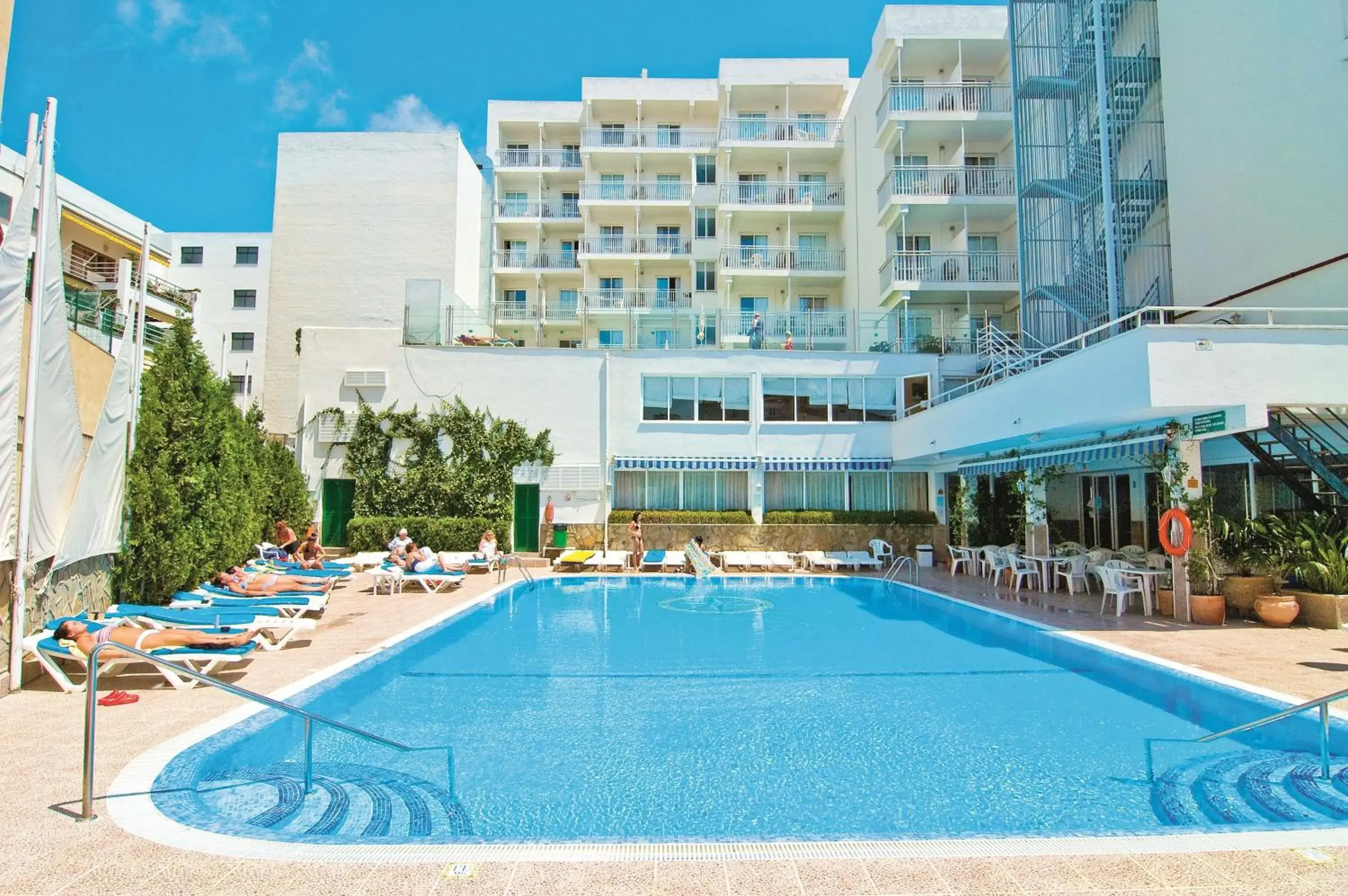 Swimming pool in BLUESEA Piscis - Adults Only Swimming pool in BLUESEA Piscis - Adults Only