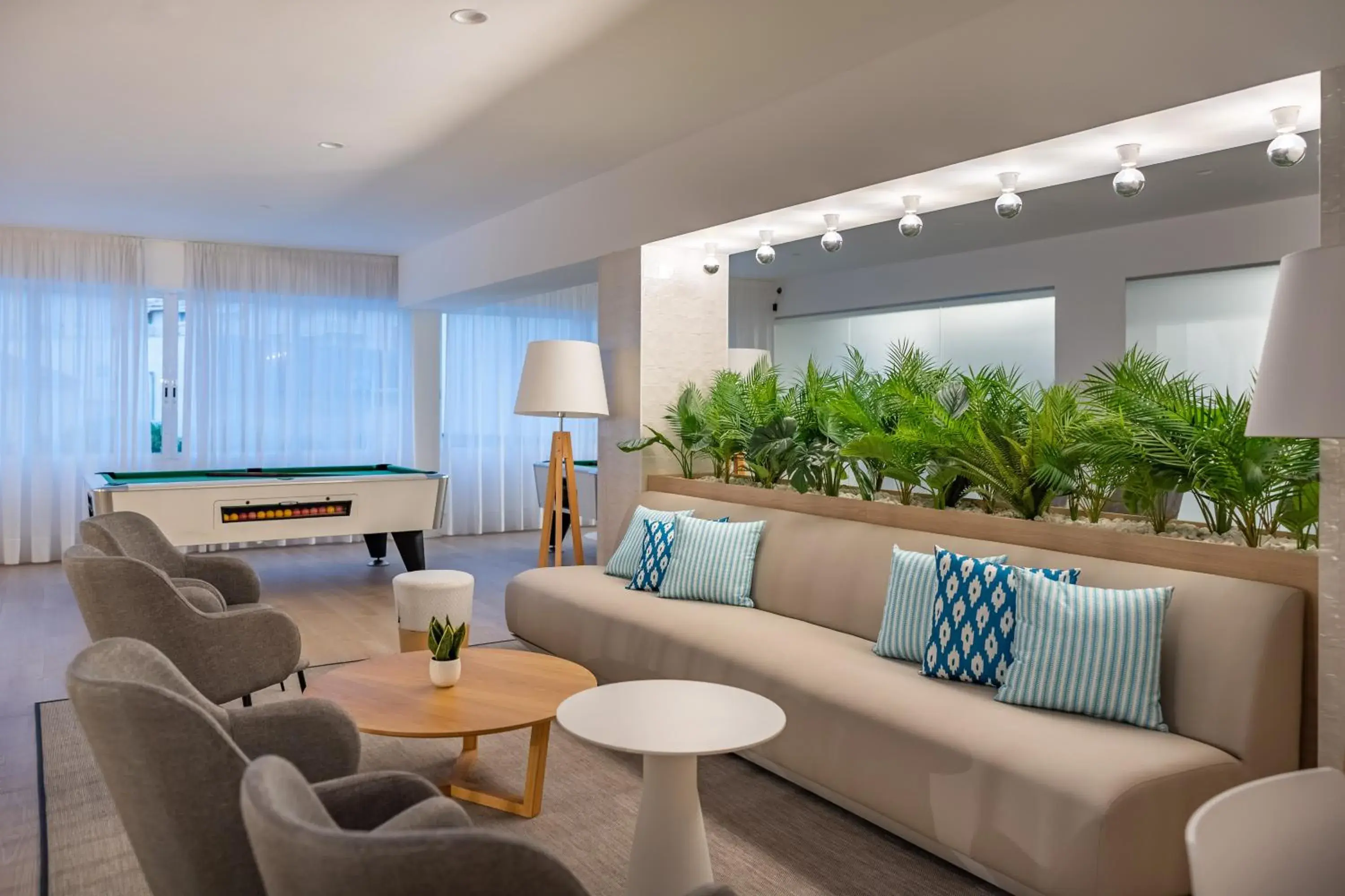 Lounge or bar in BLUESEA Piscis - Adults Only Lounge or bar in BLUESEA Piscis - Adults Only