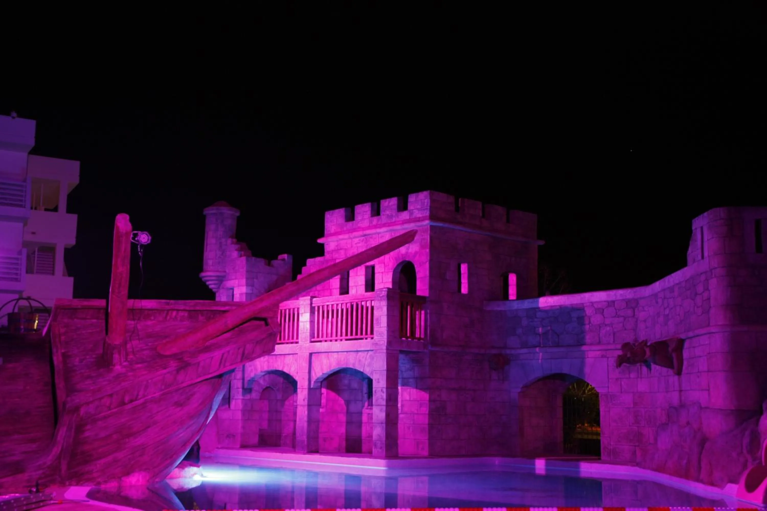 Facade/entrance in Pirates Village