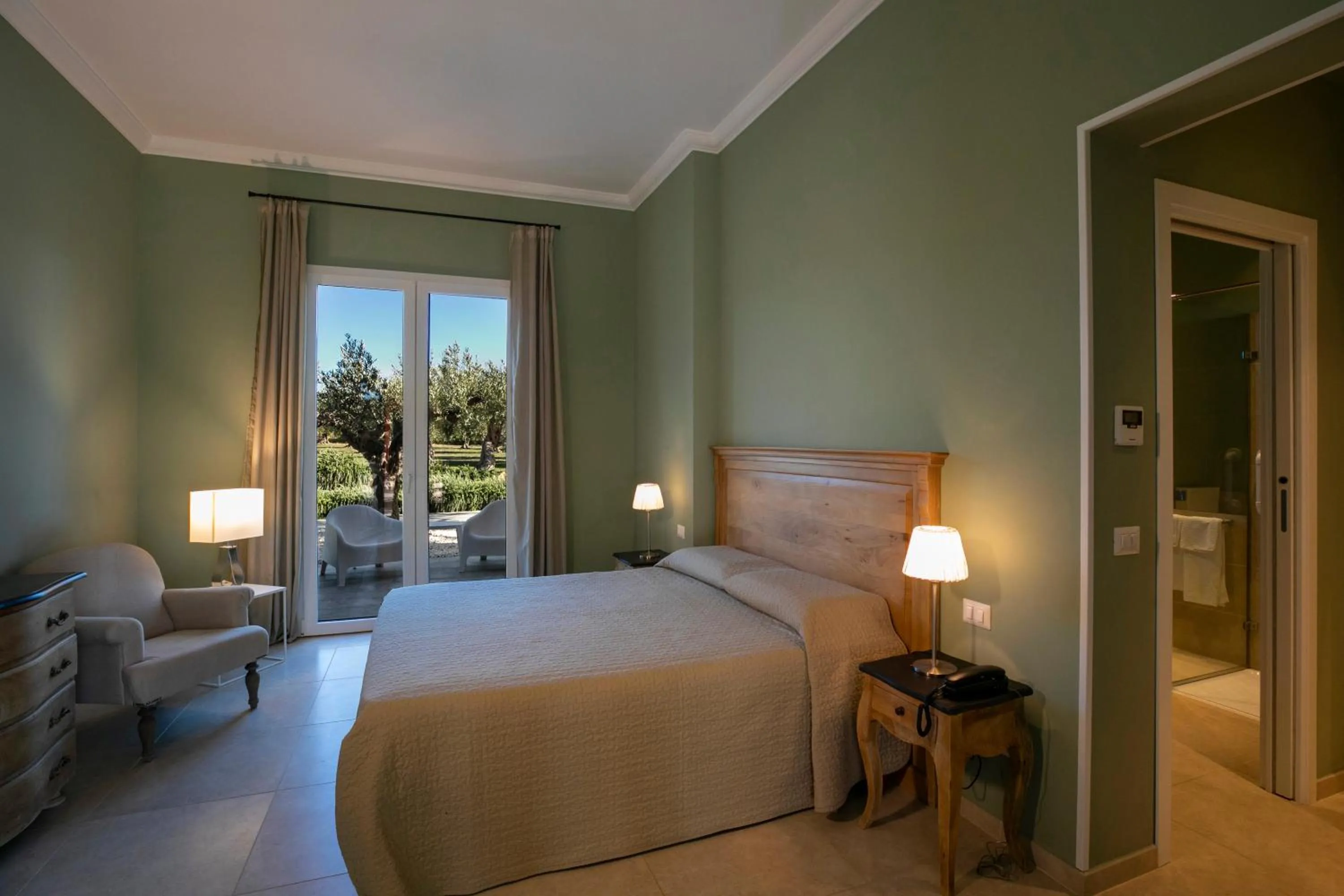 Photo of the whole room, Bed in Corte Olea Resort