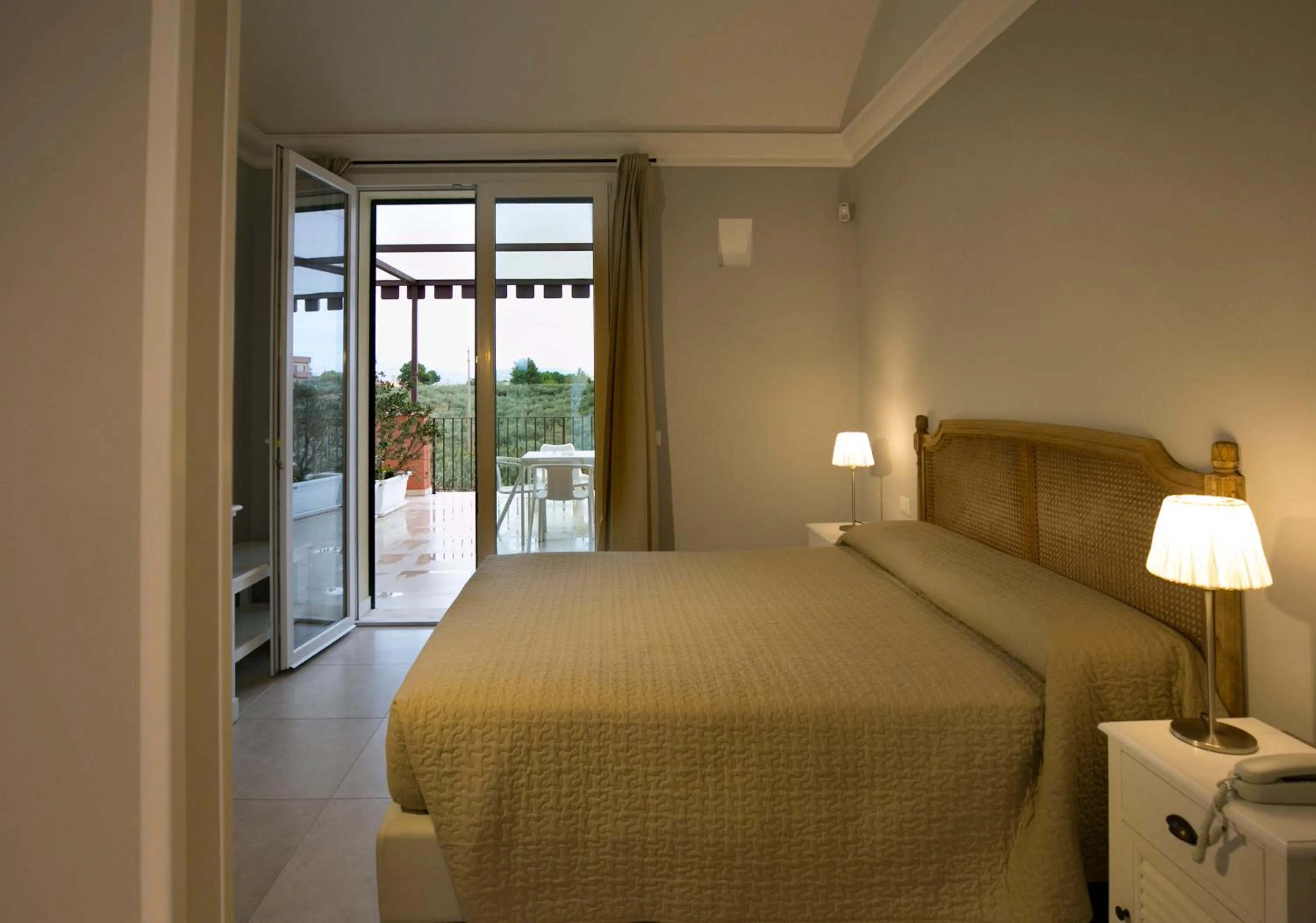 Photo of the whole room, Bed in Corte Olea Resort