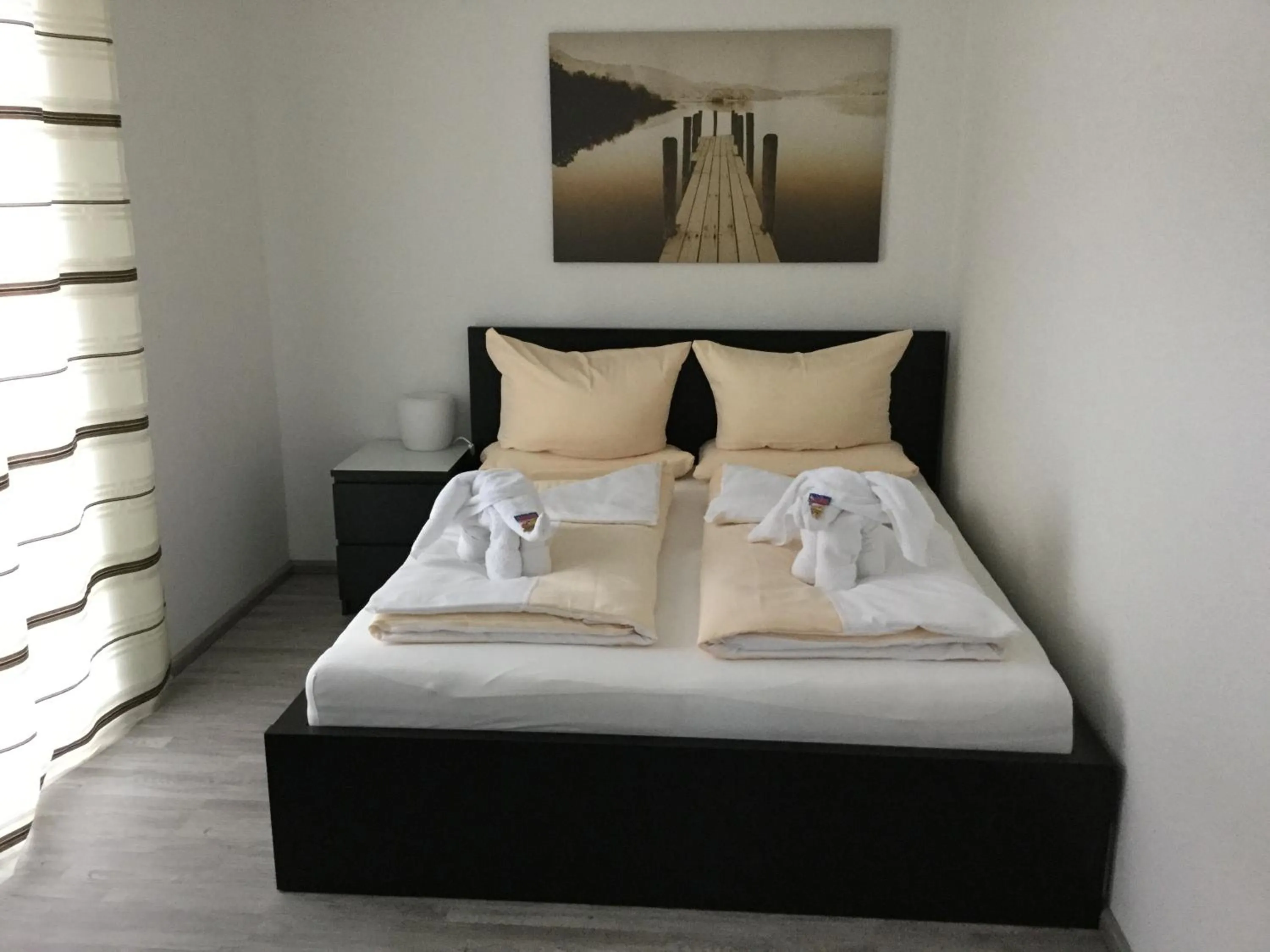 Bed in Hilda Apartments Rust