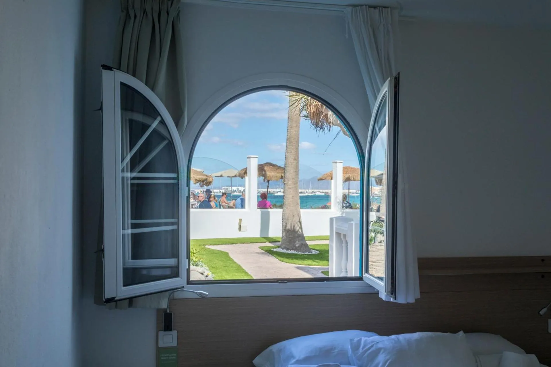 Two- Bedroom Apartment with Sea View in Apartamentos LIVVO Galera Beach