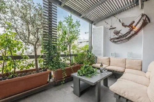 Hidesign Athens Tube Luxury Apt in Kolonaki