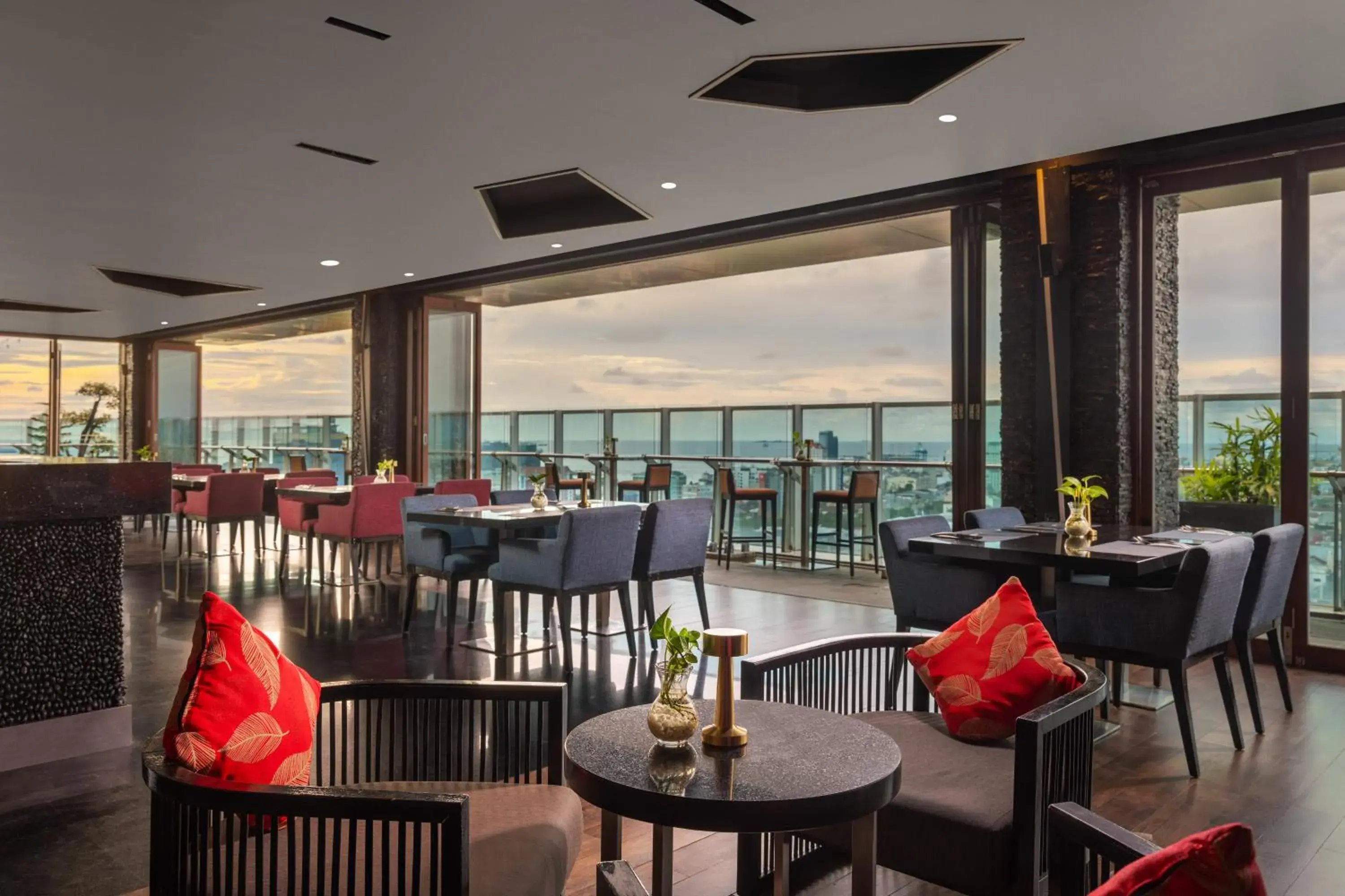Restaurant/places to eat in Melia Makassar Restaurant/places to eat in Melia Makassar