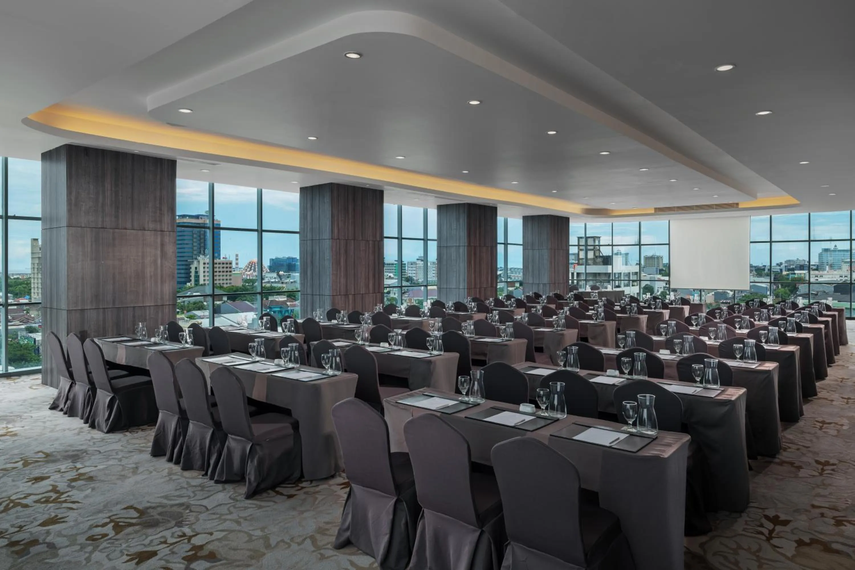 Meeting/conference room in Melia Makassar