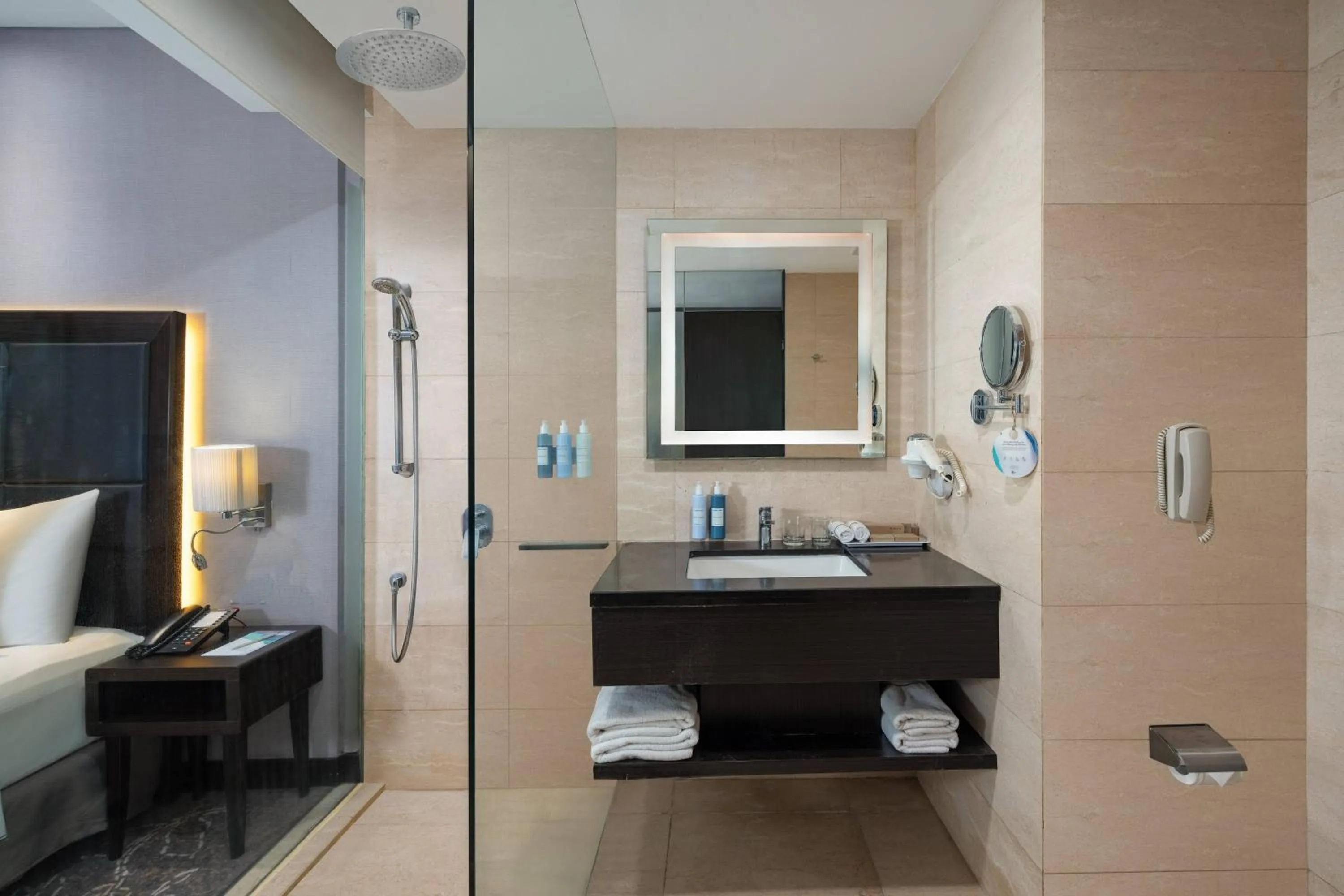 Bathroom in Meliá Makassar